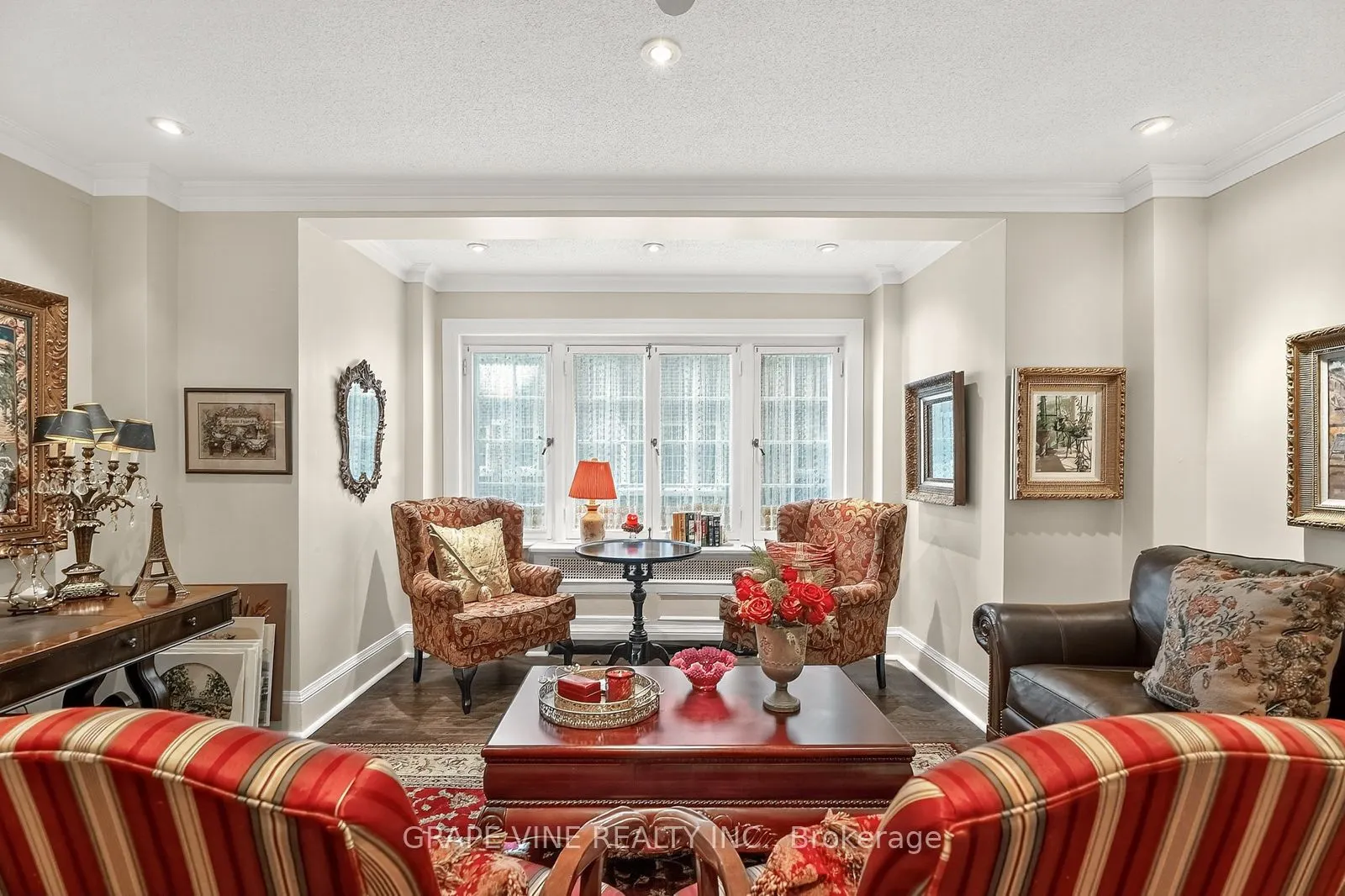 260 Metcalfe Street, #1D