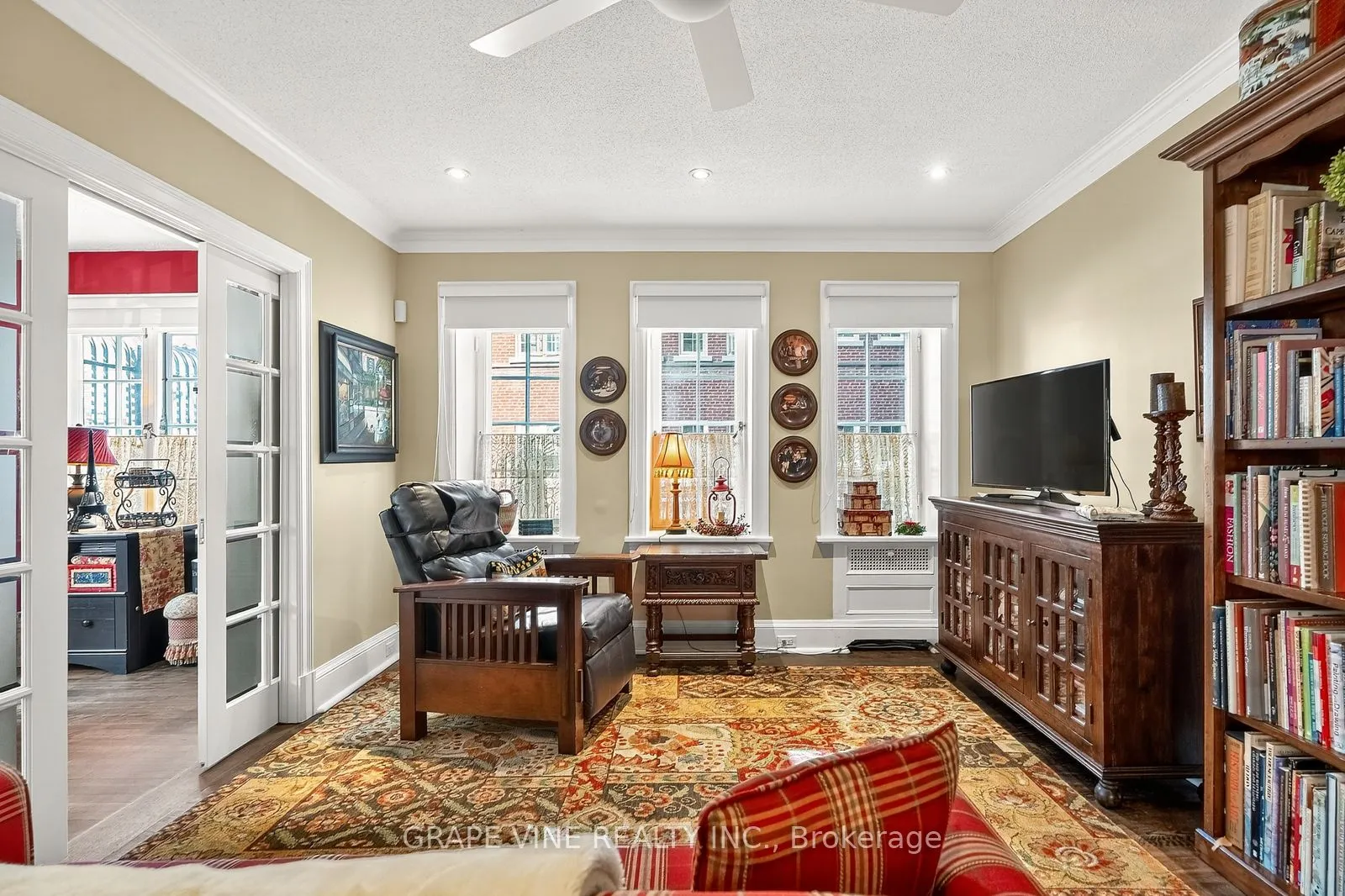 260 Metcalfe Street, #1D