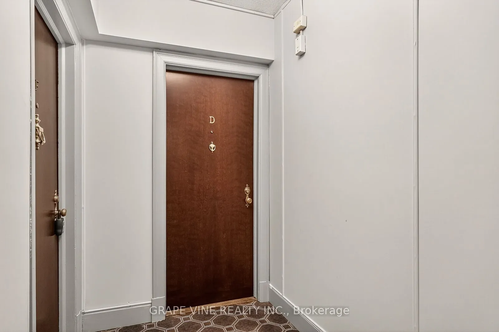 260 Metcalfe Street, #1D