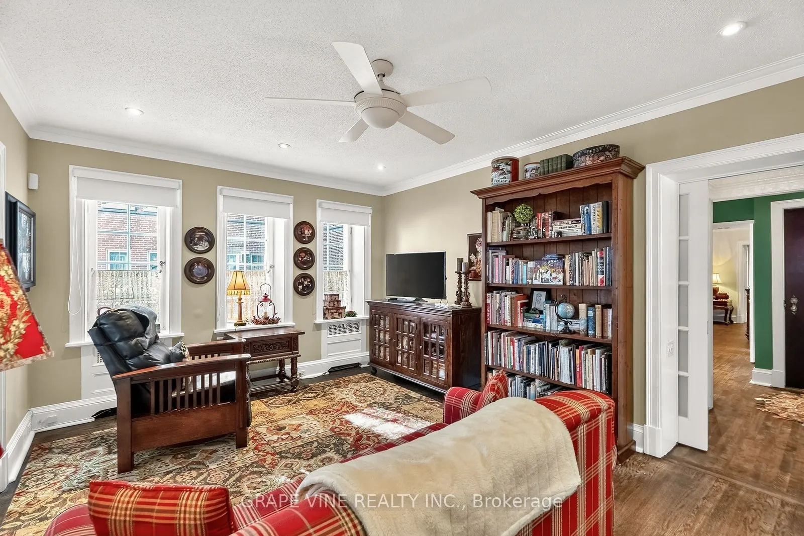 260 Metcalfe Street, #1D