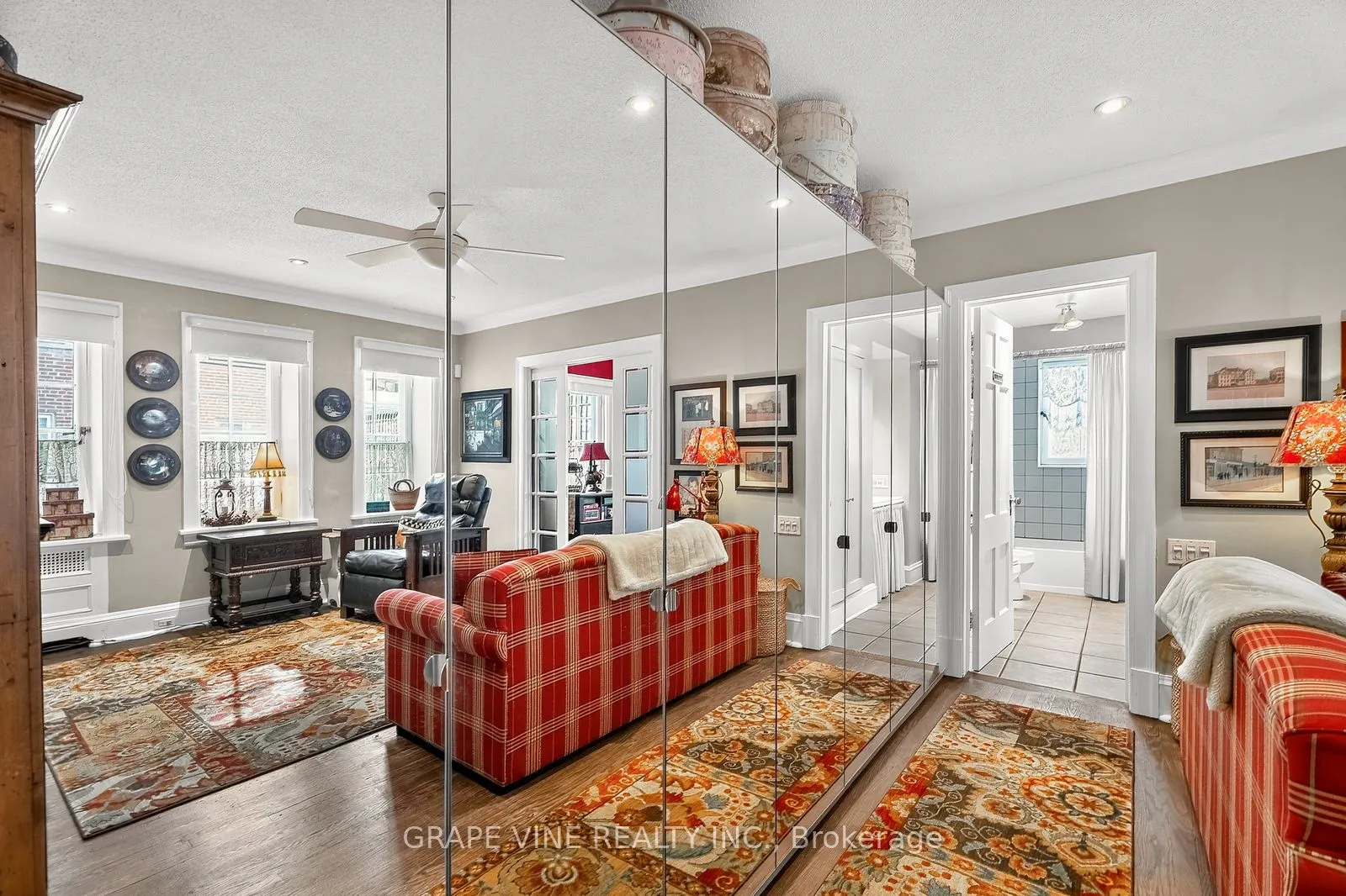 260 Metcalfe Street, #1D