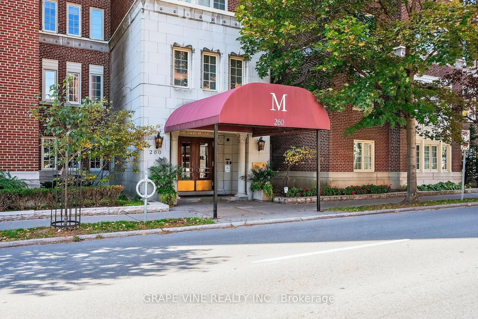 260 Metcalfe Street, #1D