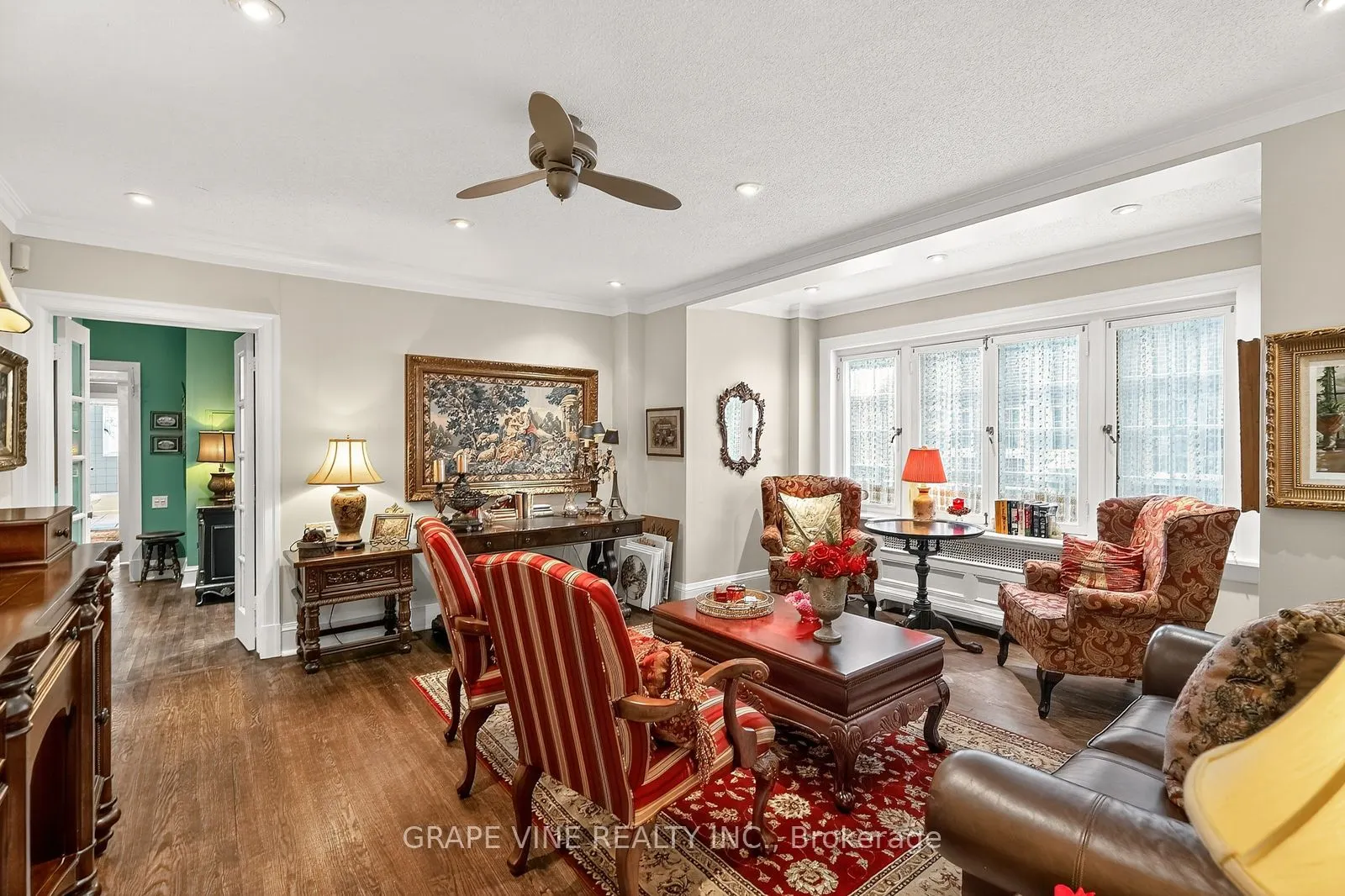 260 Metcalfe Street, #1D