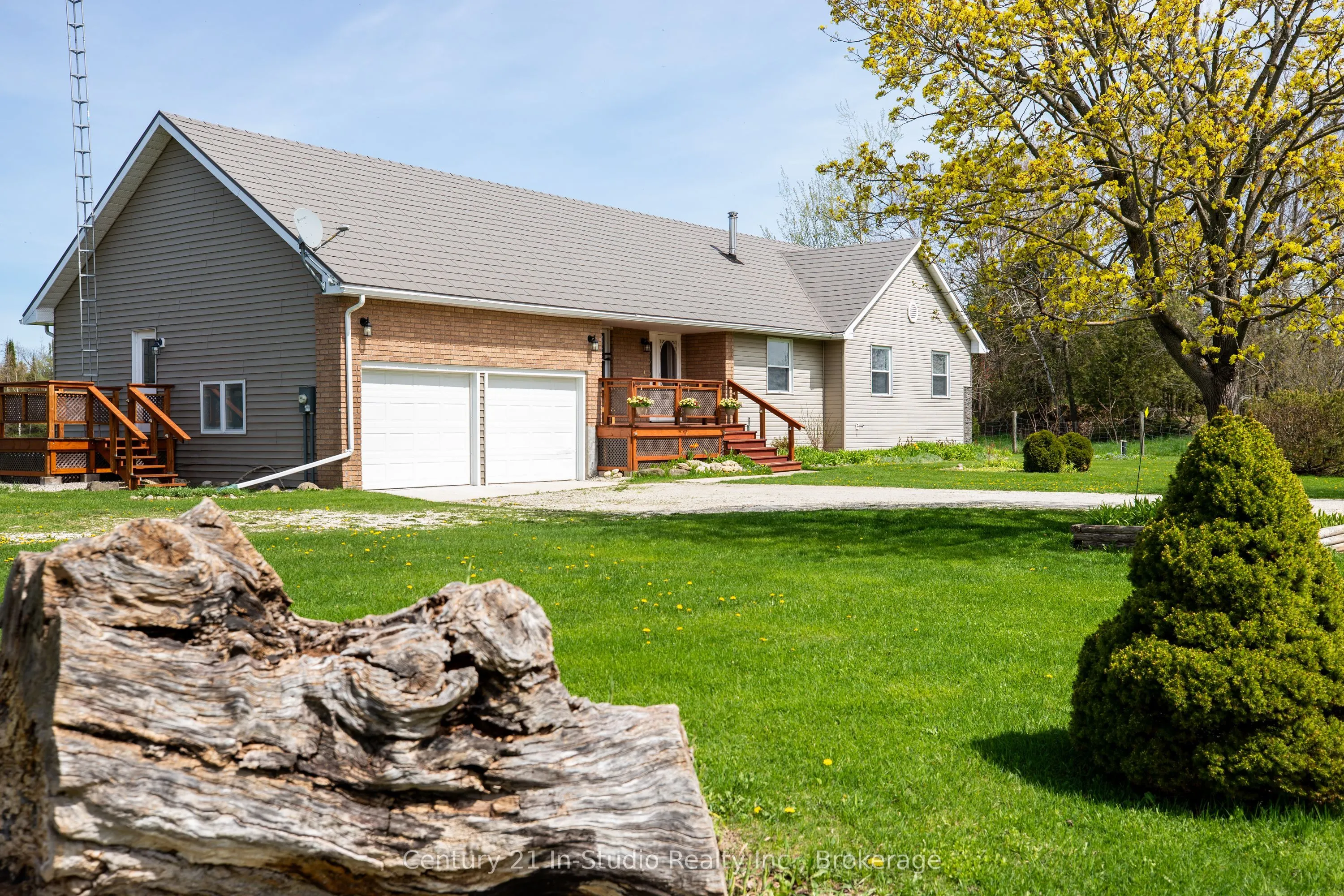 453157 Grey Road 2
