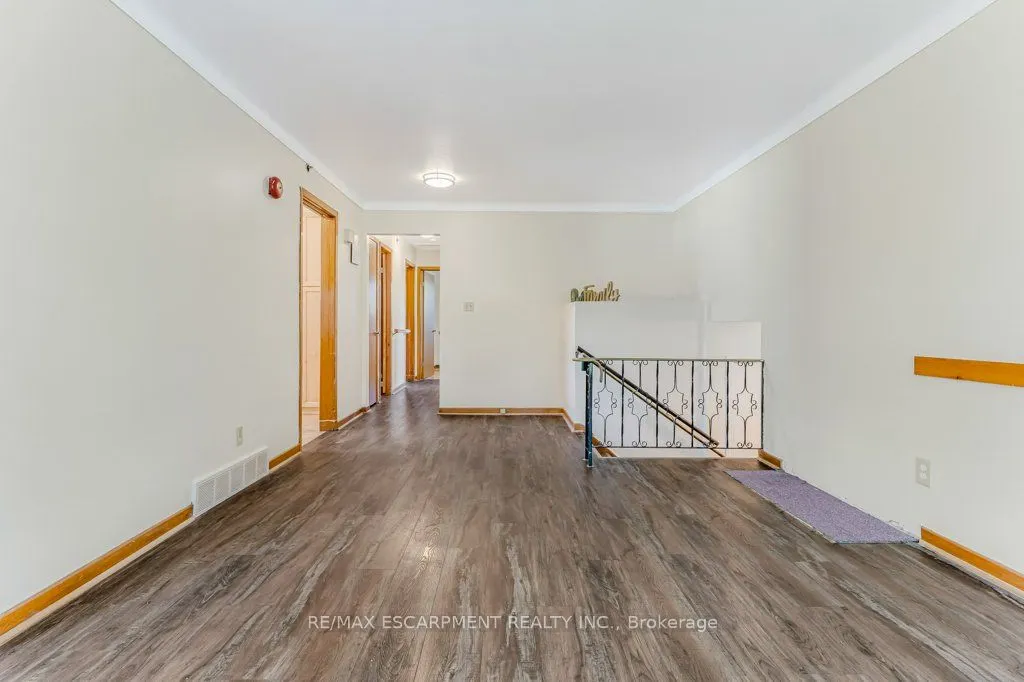 12 Shoreline Drive