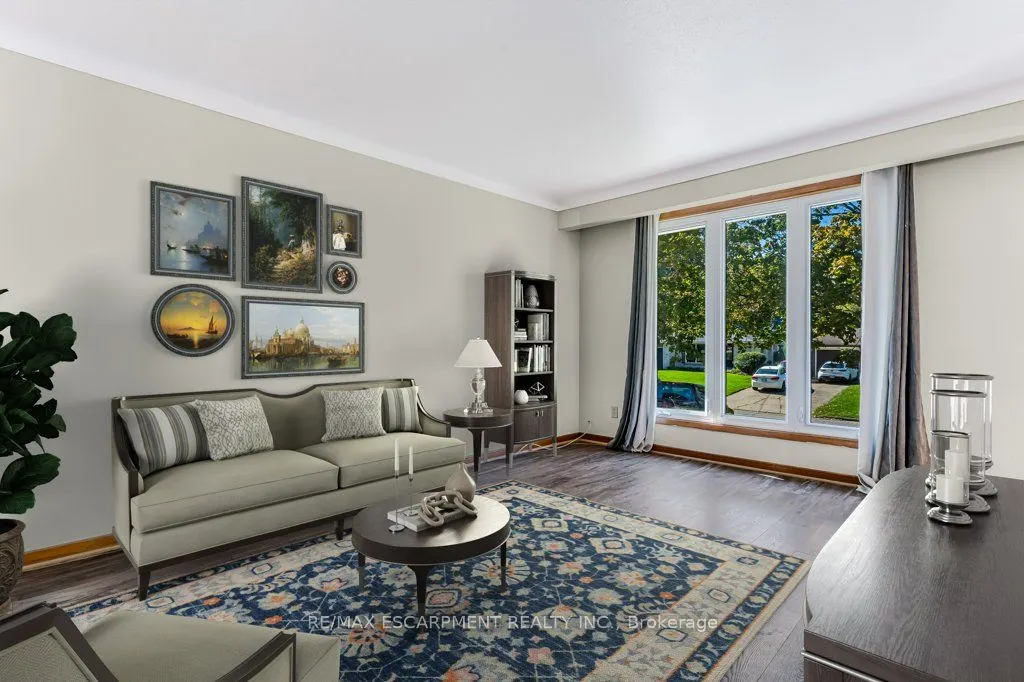 12 Shoreline Drive