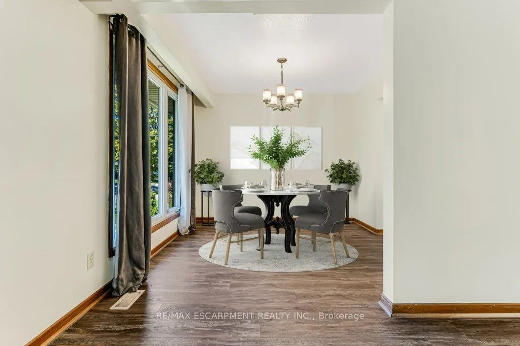 12 Shoreline Drive