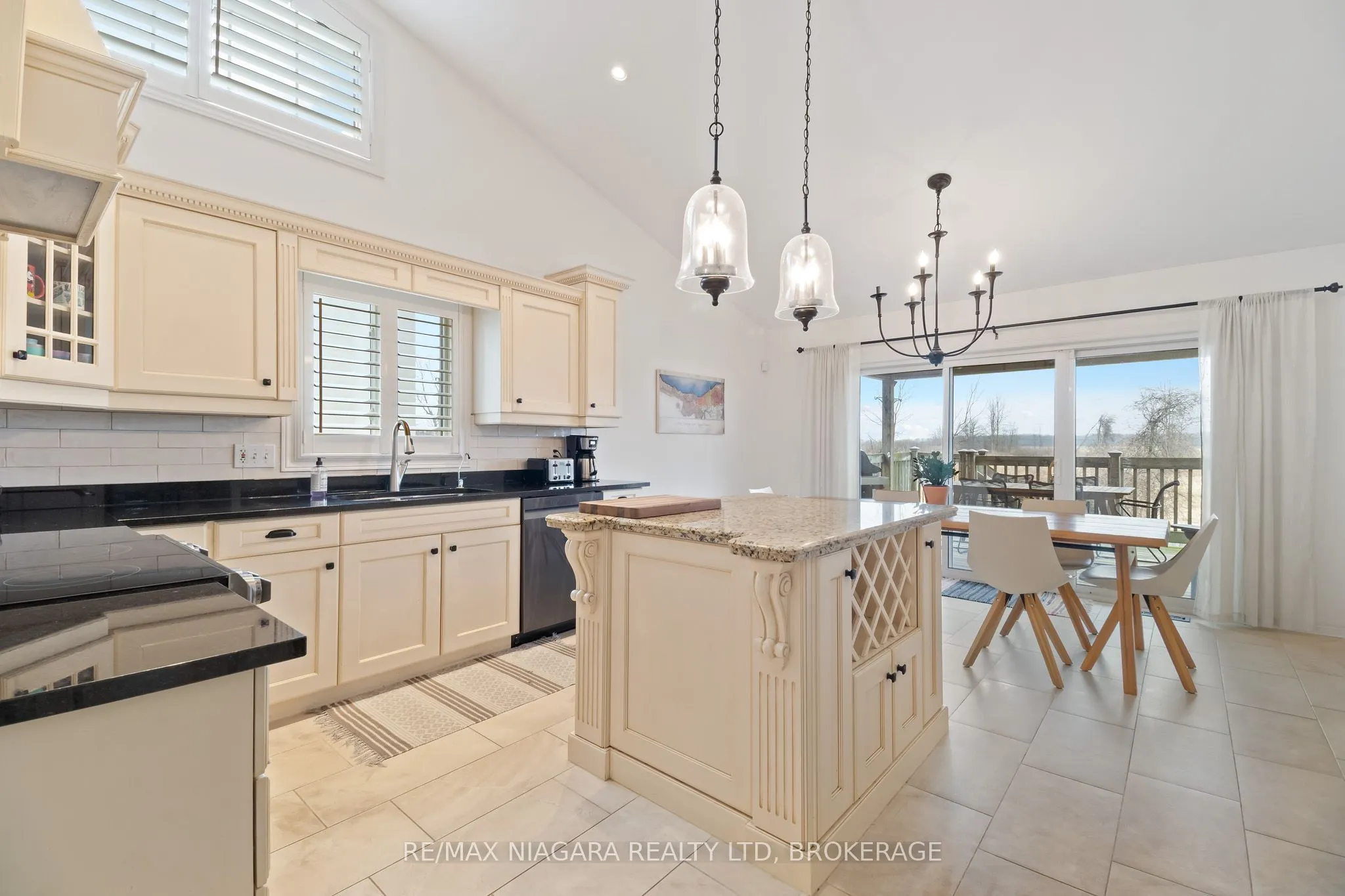 8311 VEGTER Court