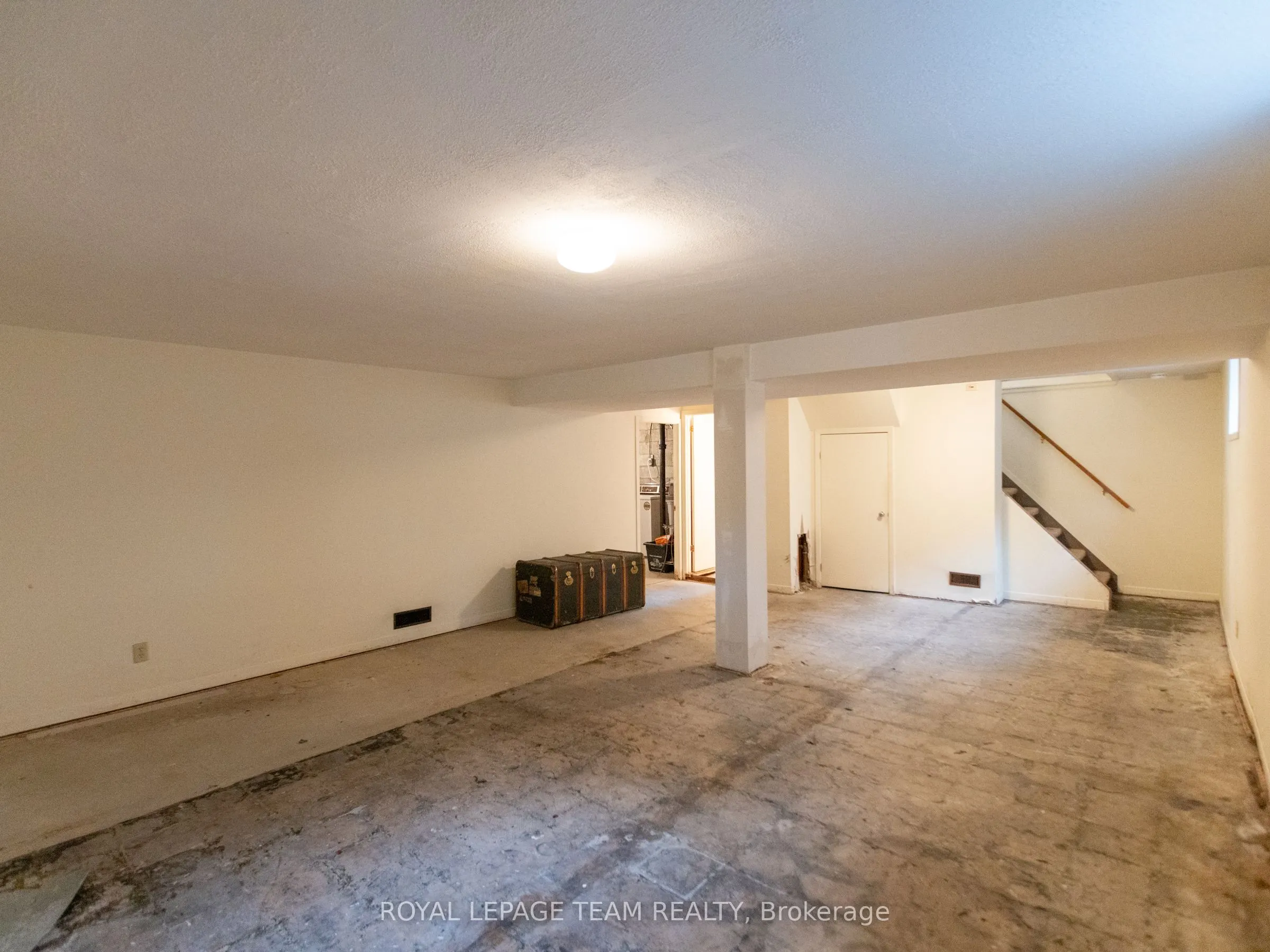 1231 Ridgemont Avenue
