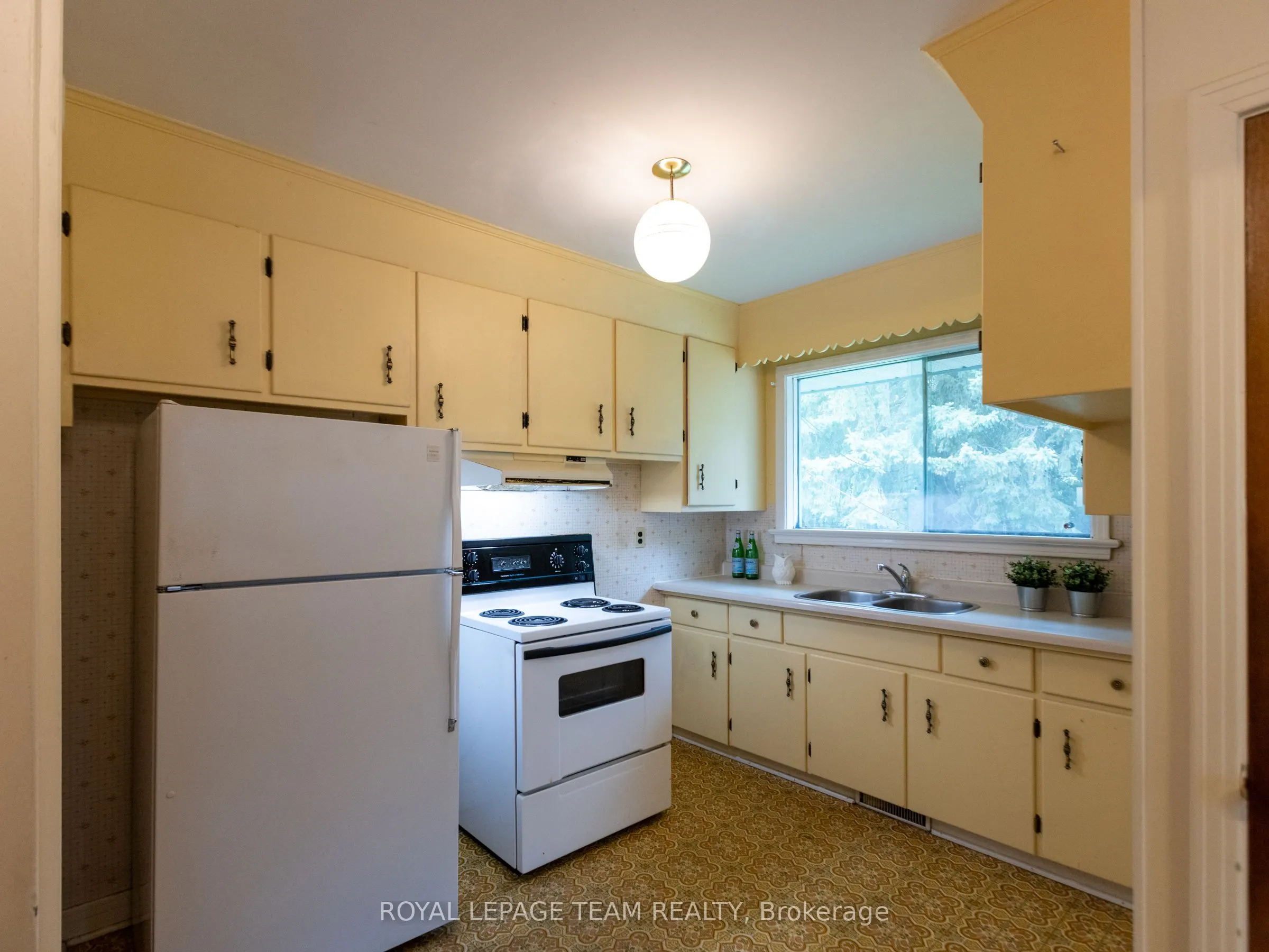 1231 Ridgemont Avenue