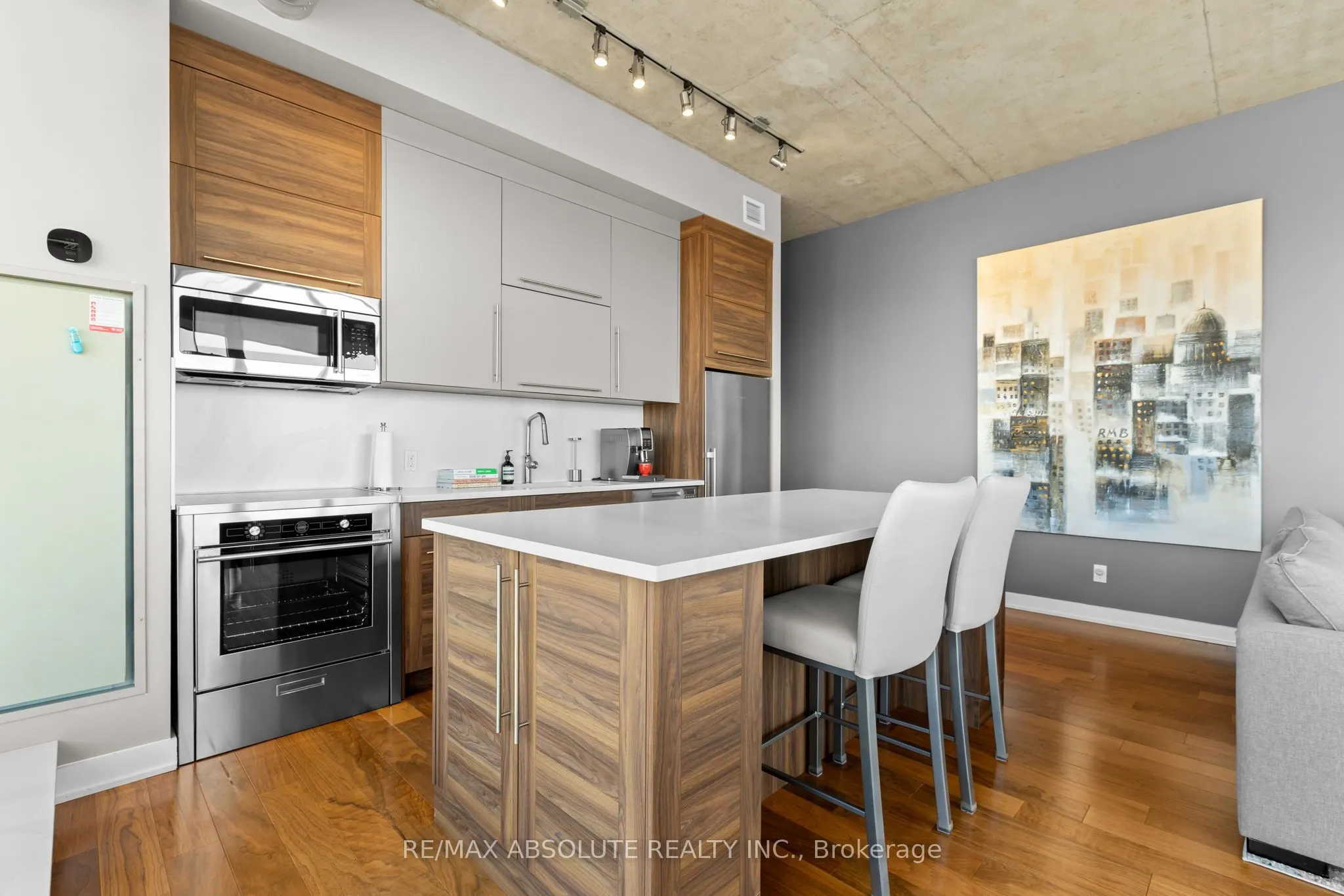 354 Gladstone Avenue, #906