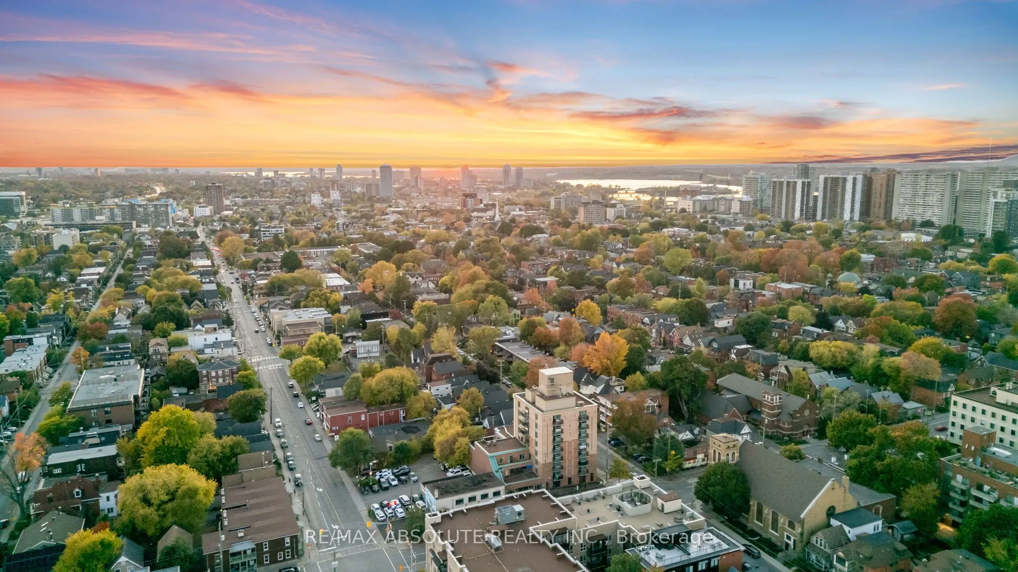 354 Gladstone Avenue, #906
