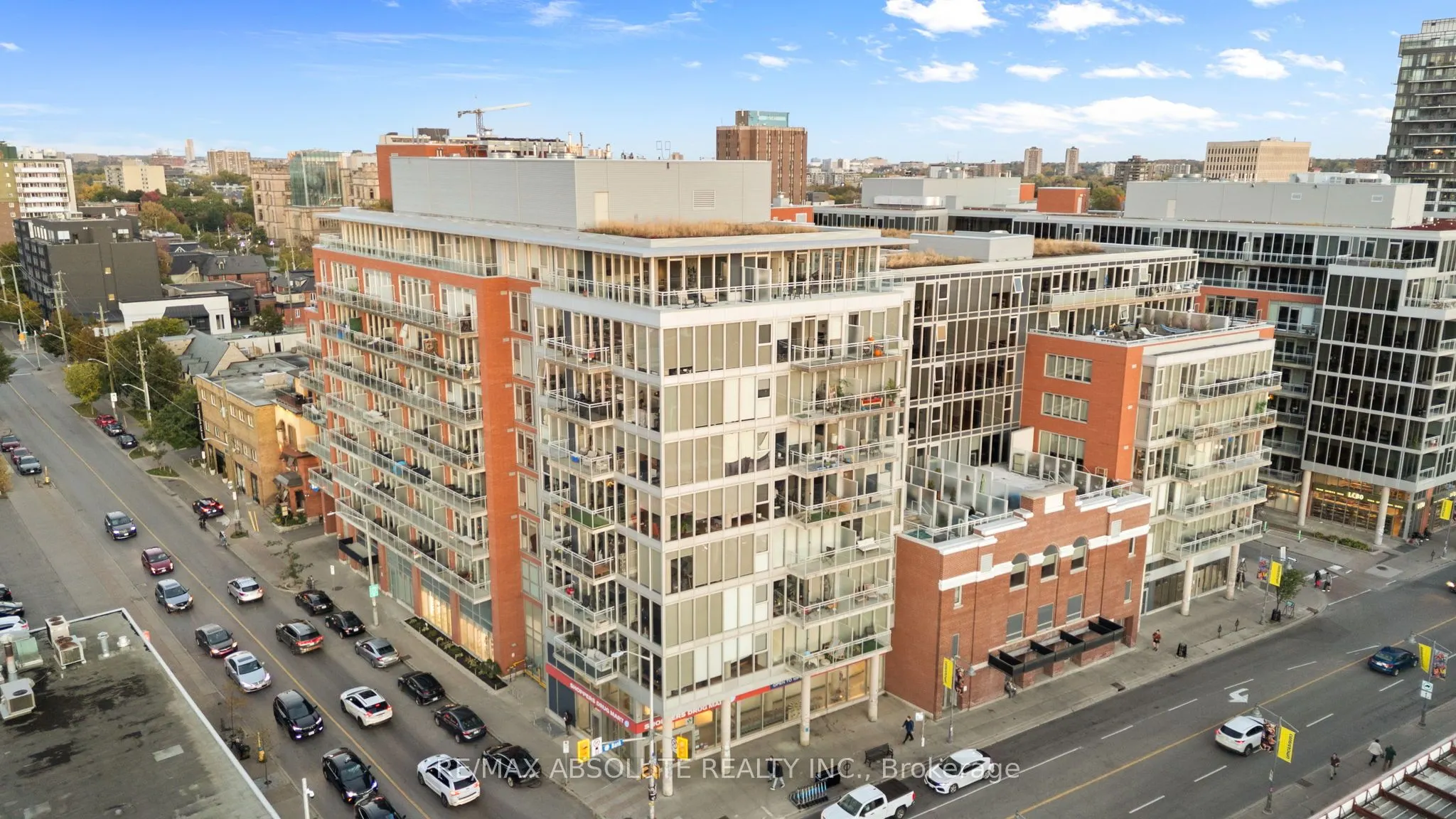 354 Gladstone Avenue, #906