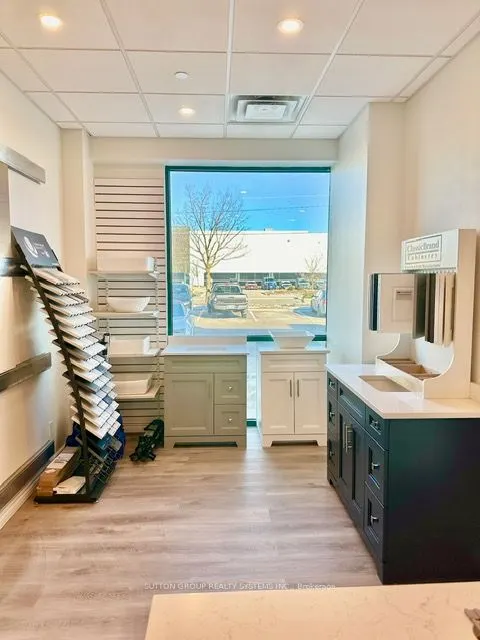 465 Pinebush Road S, #4