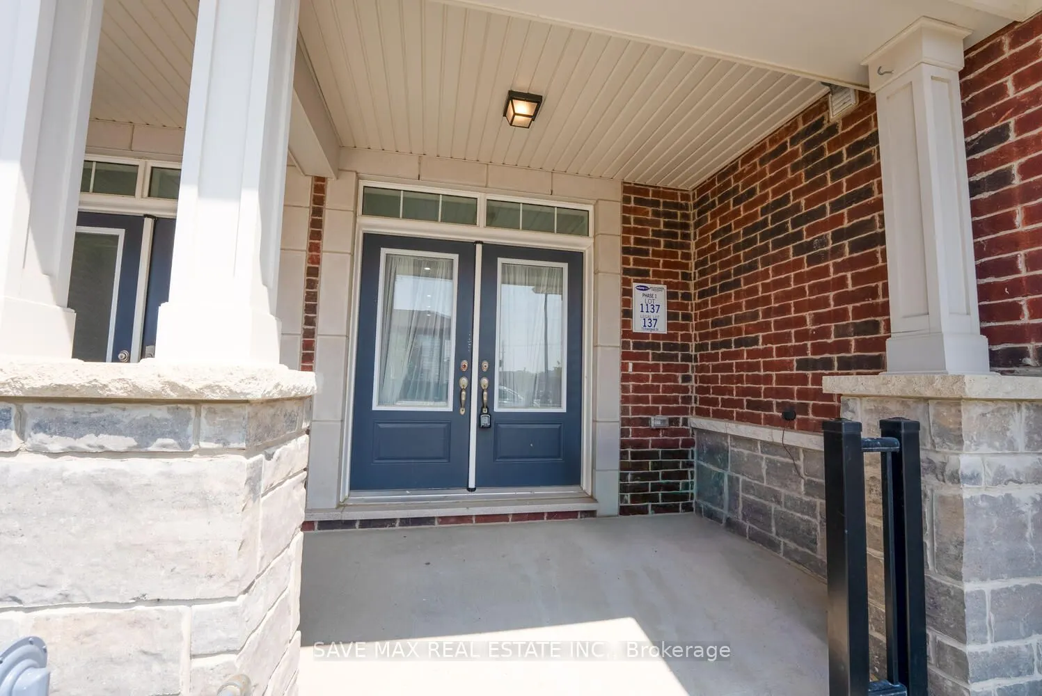 73 Forestwalk Street
