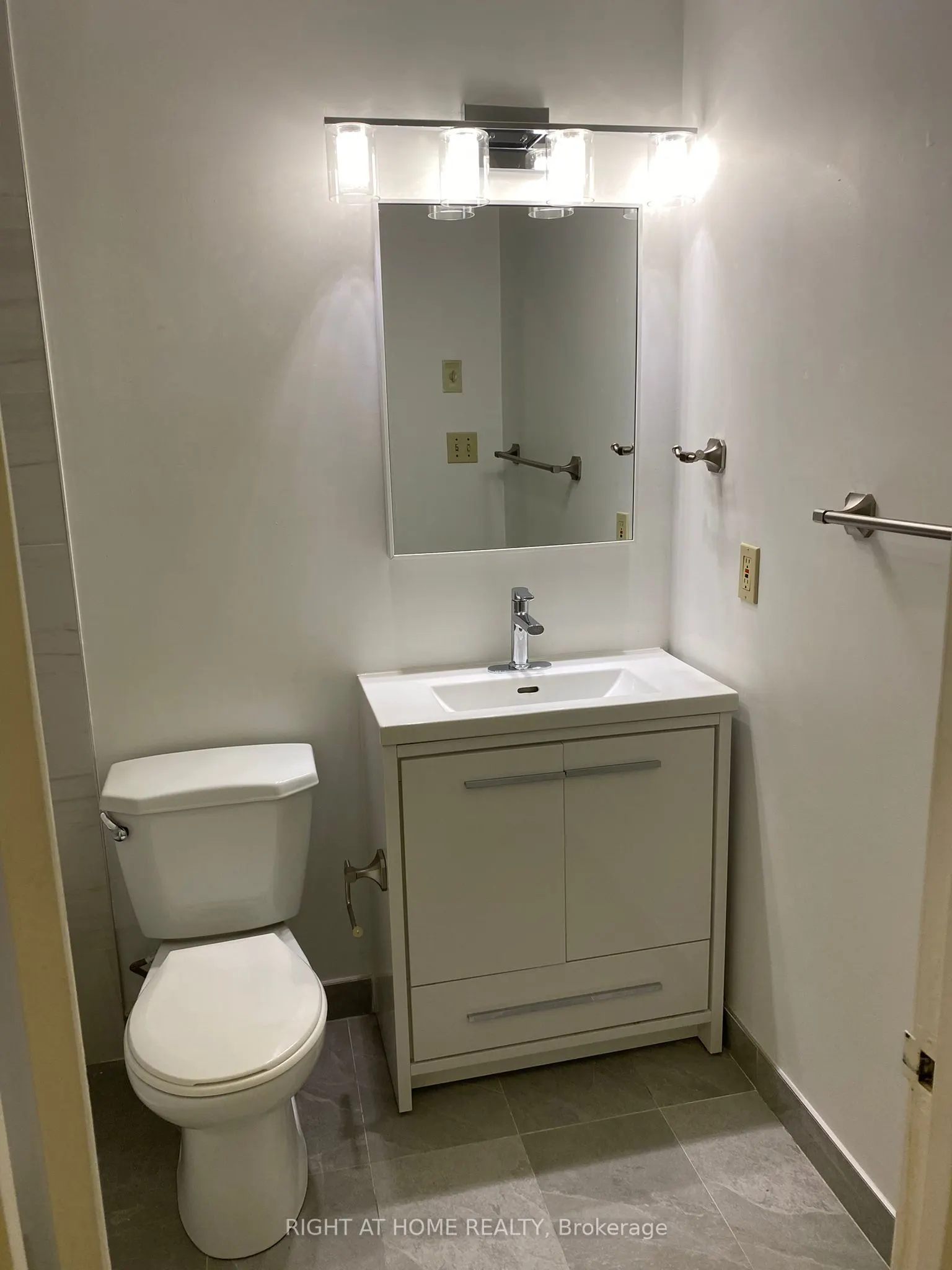 36 JAMES Street S, #1406