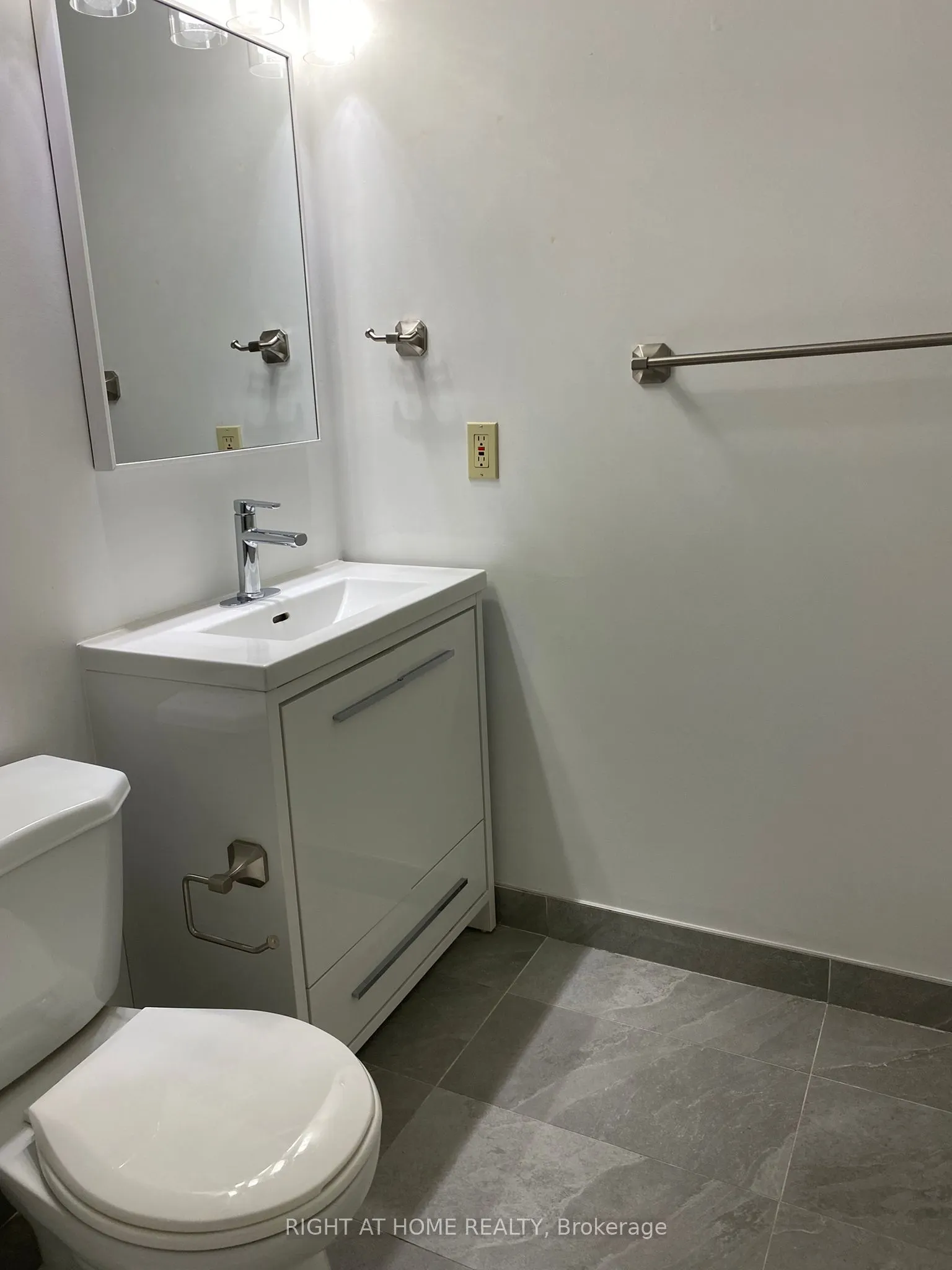 36 JAMES Street S, #1406