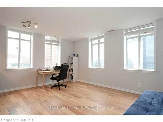 36 JAMES Street S, #1406