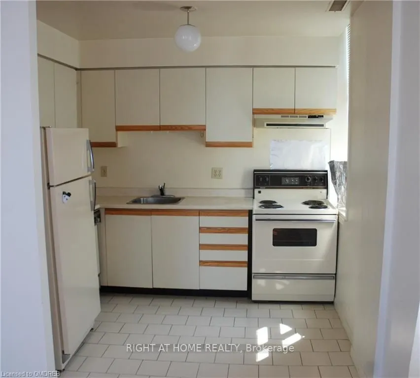 36 JAMES Street S, #1406