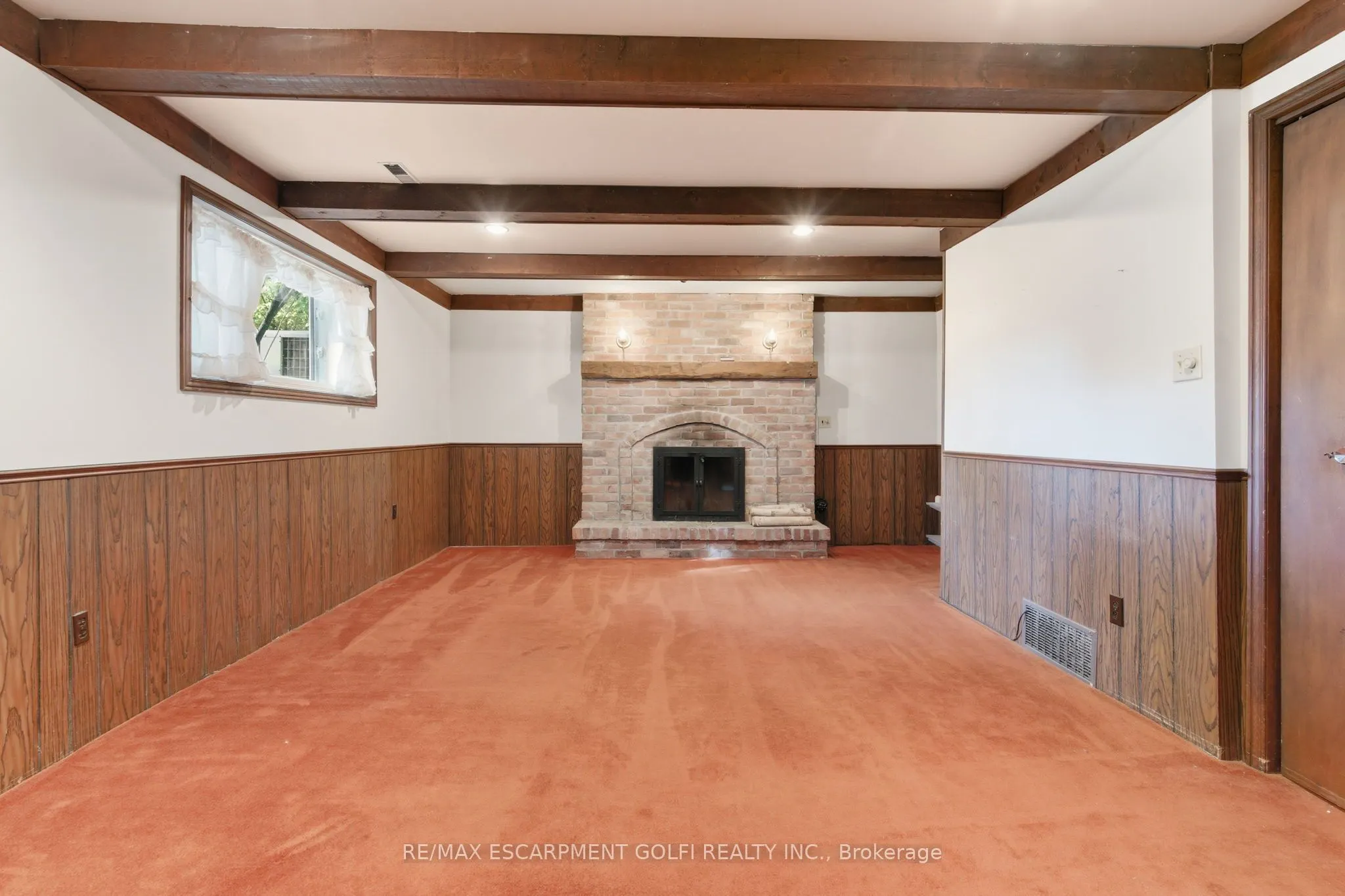 7 Farmer Court