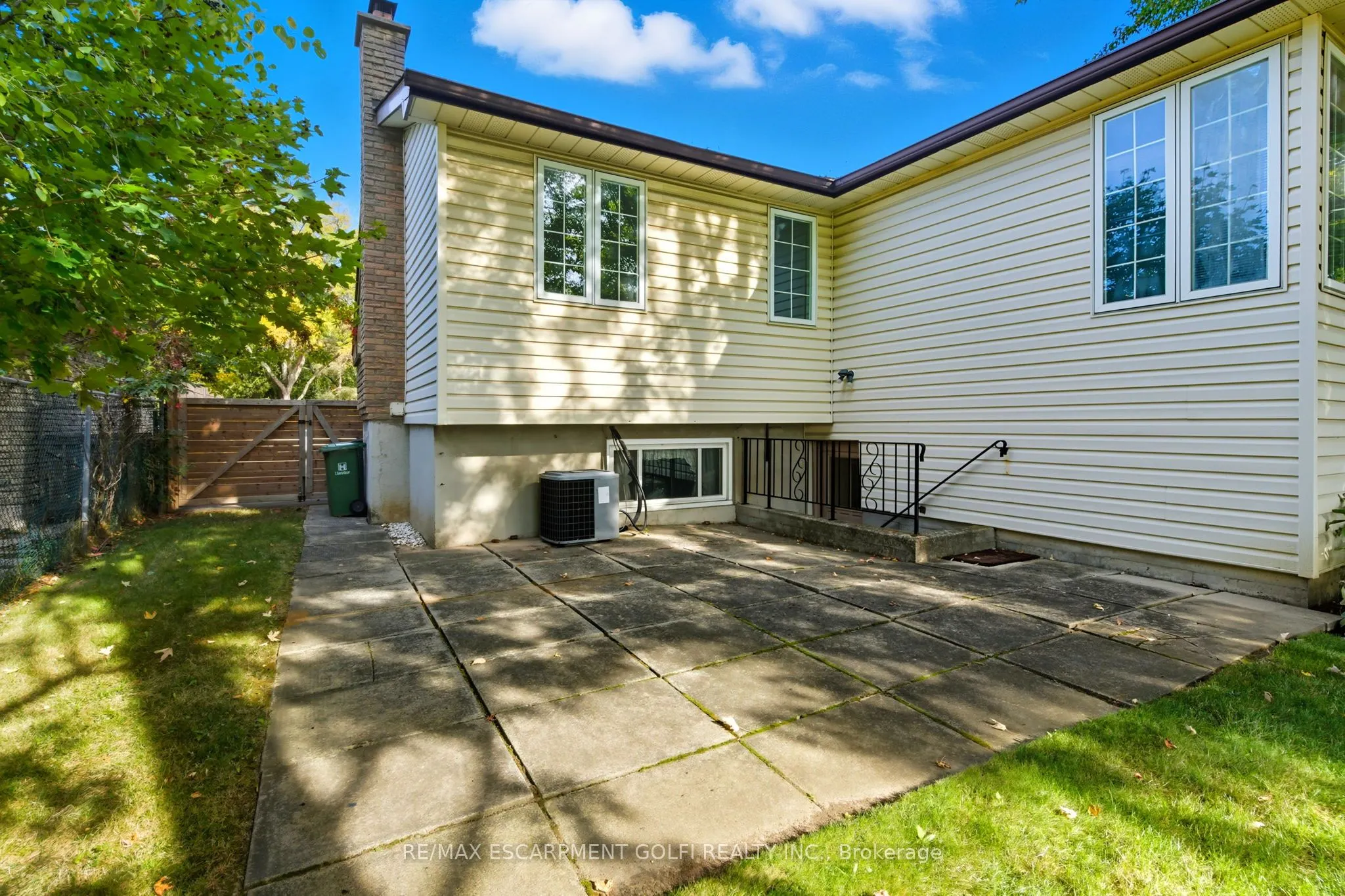 7 Farmer Court