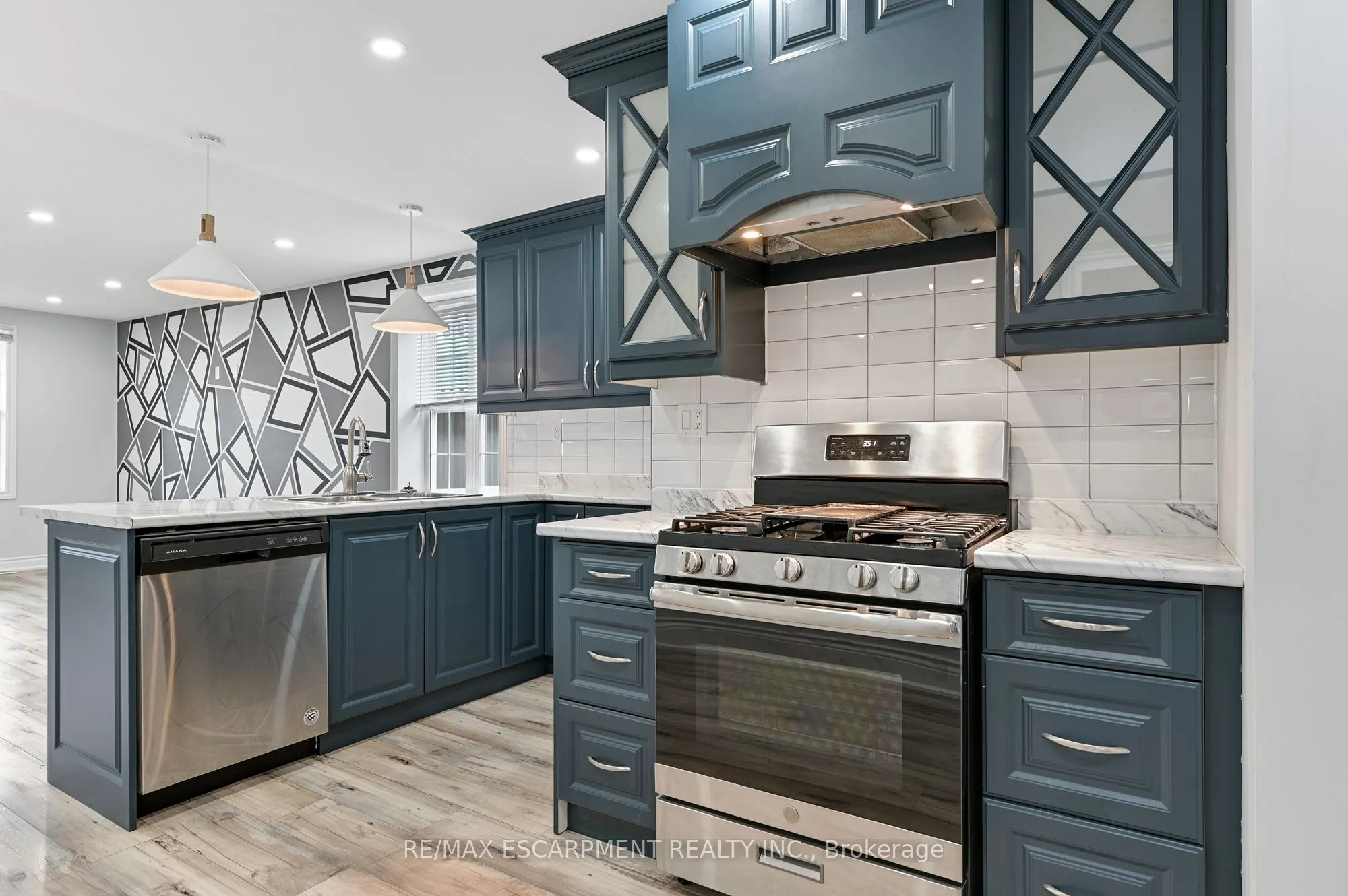 54 Craigmiller Avenue, #Upper