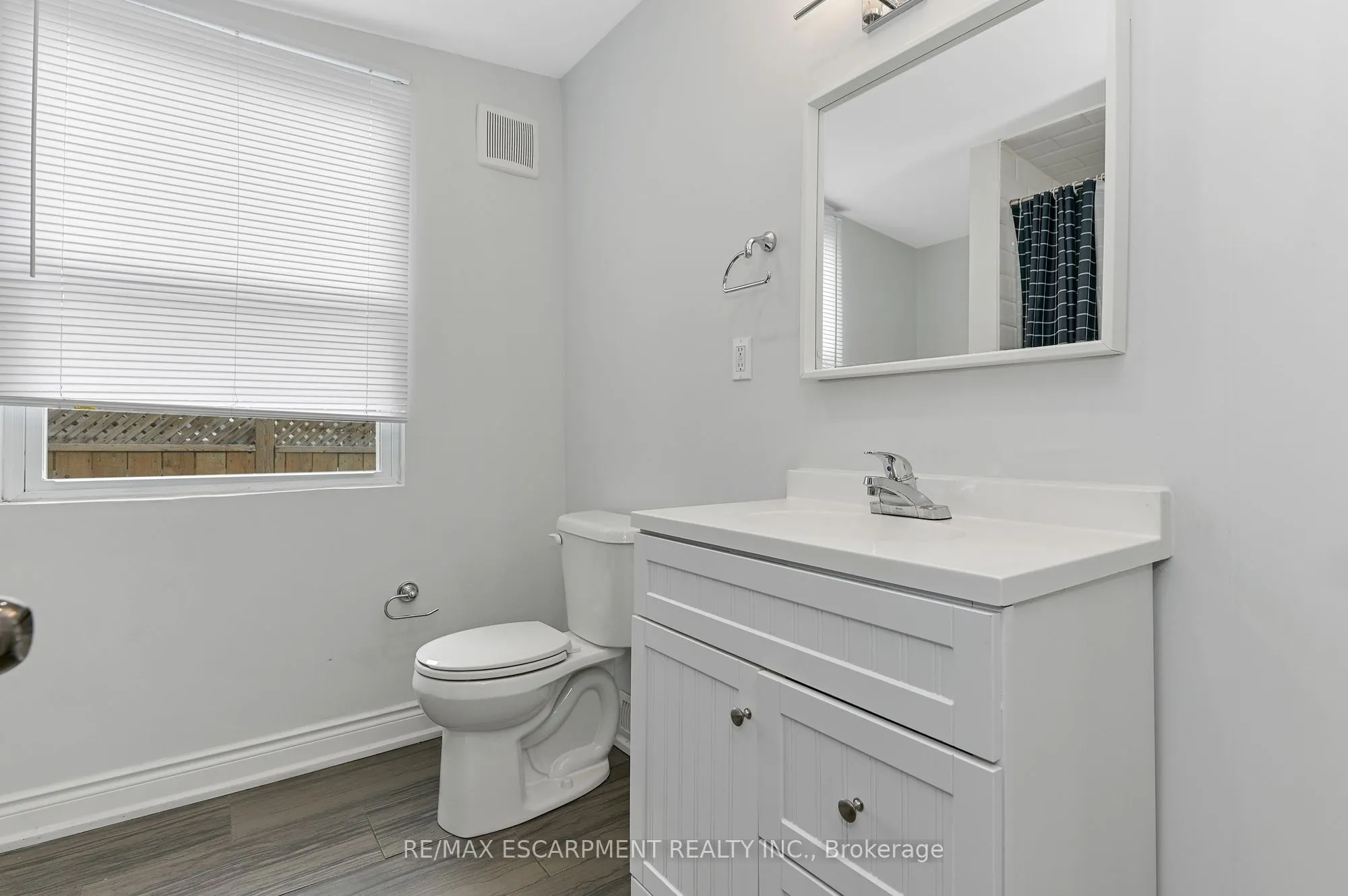 54 Craigmiller Avenue, #Upper