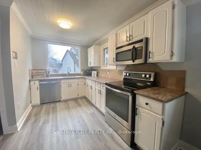21 Eastman Avenue