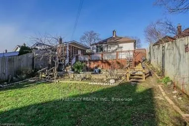 21 Eastman Avenue