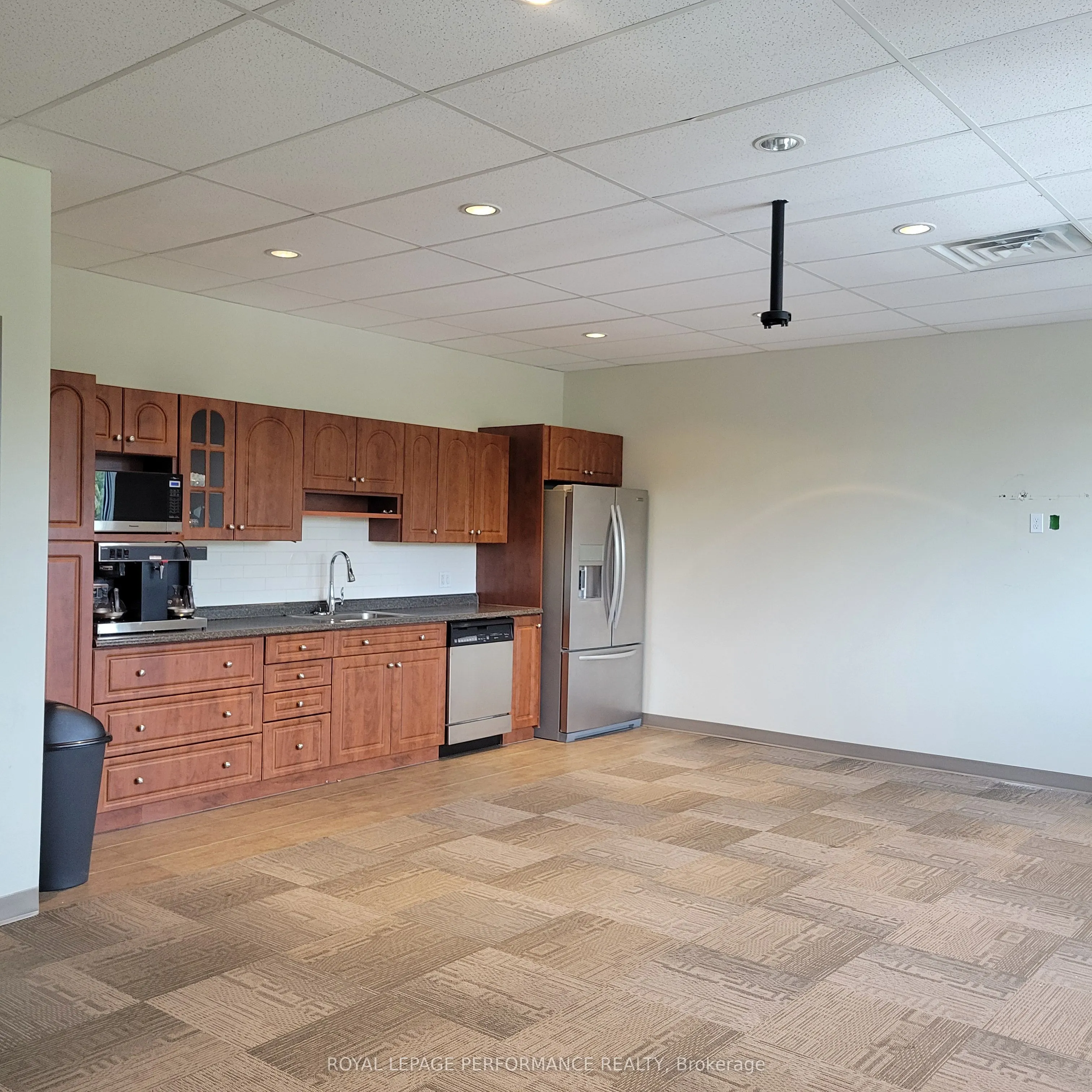 4471 INNES Road, #200