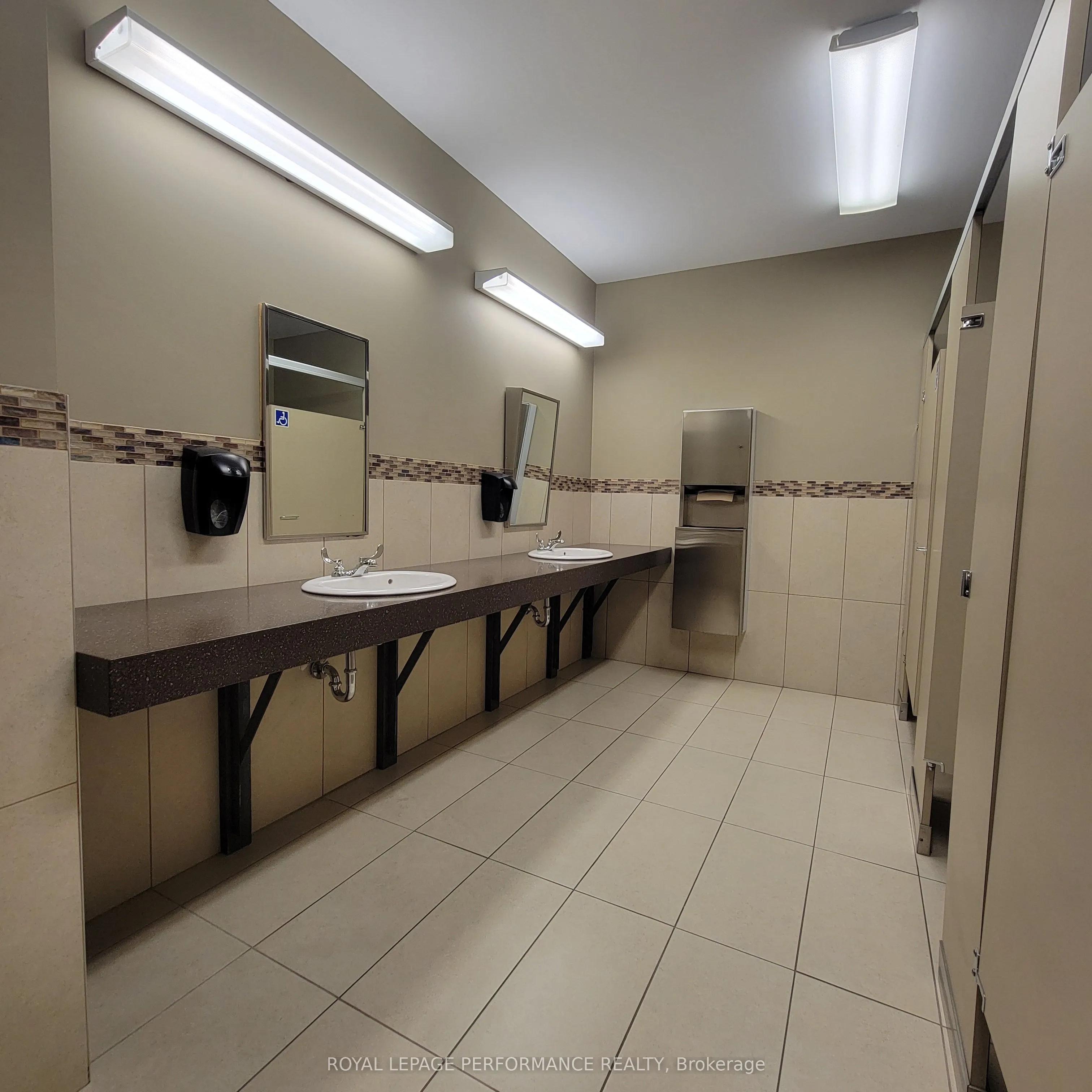4471 INNES Road, #200