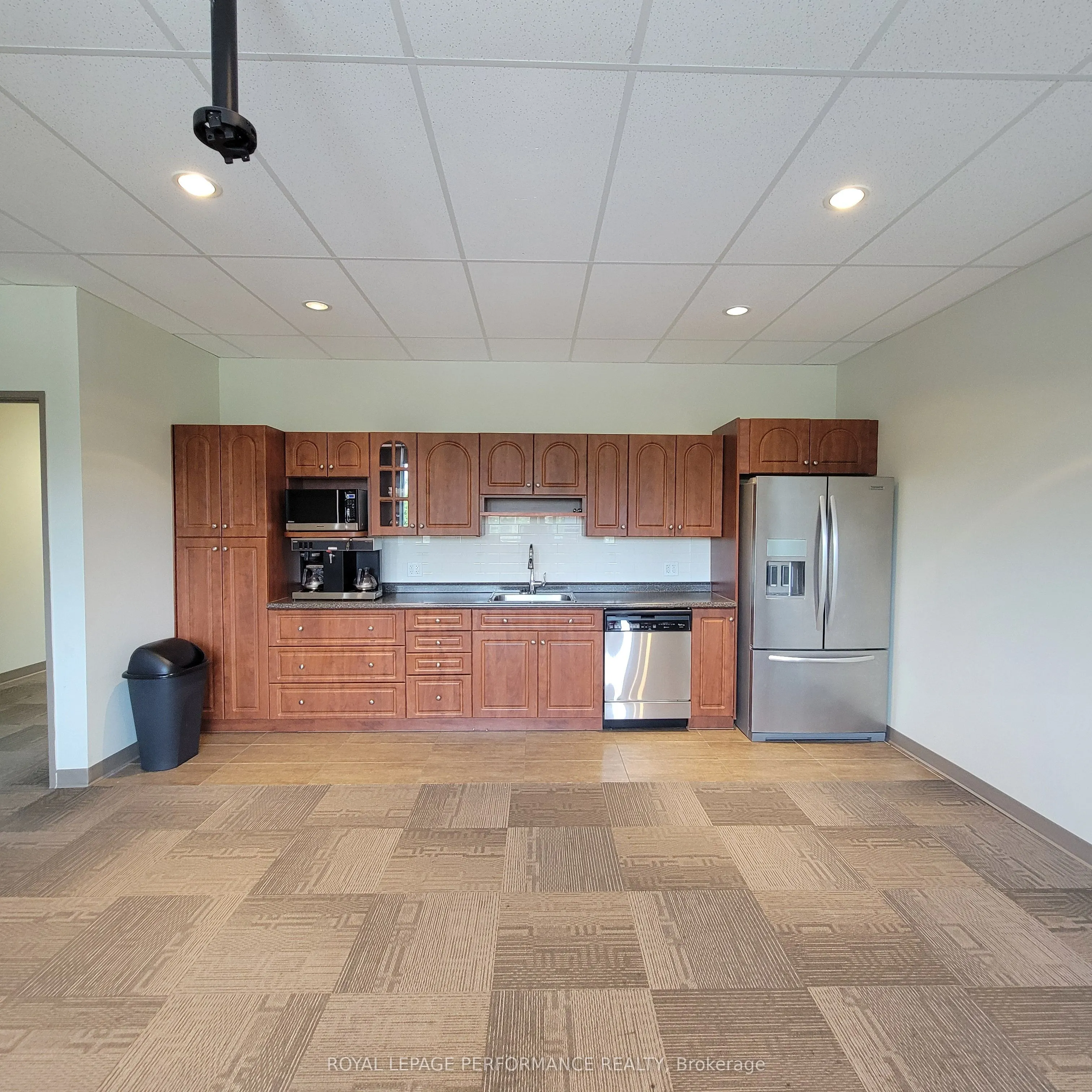 4471 INNES Road, #200