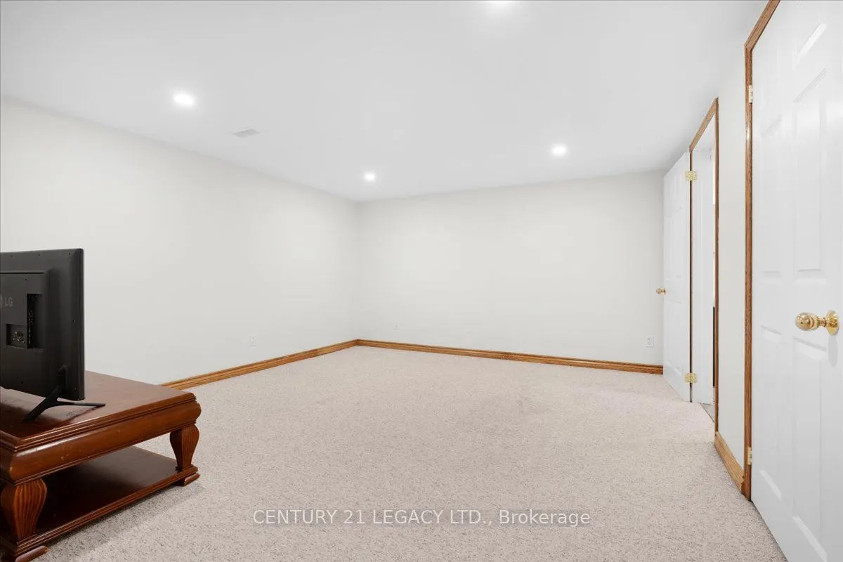 3 Nelson Avenue