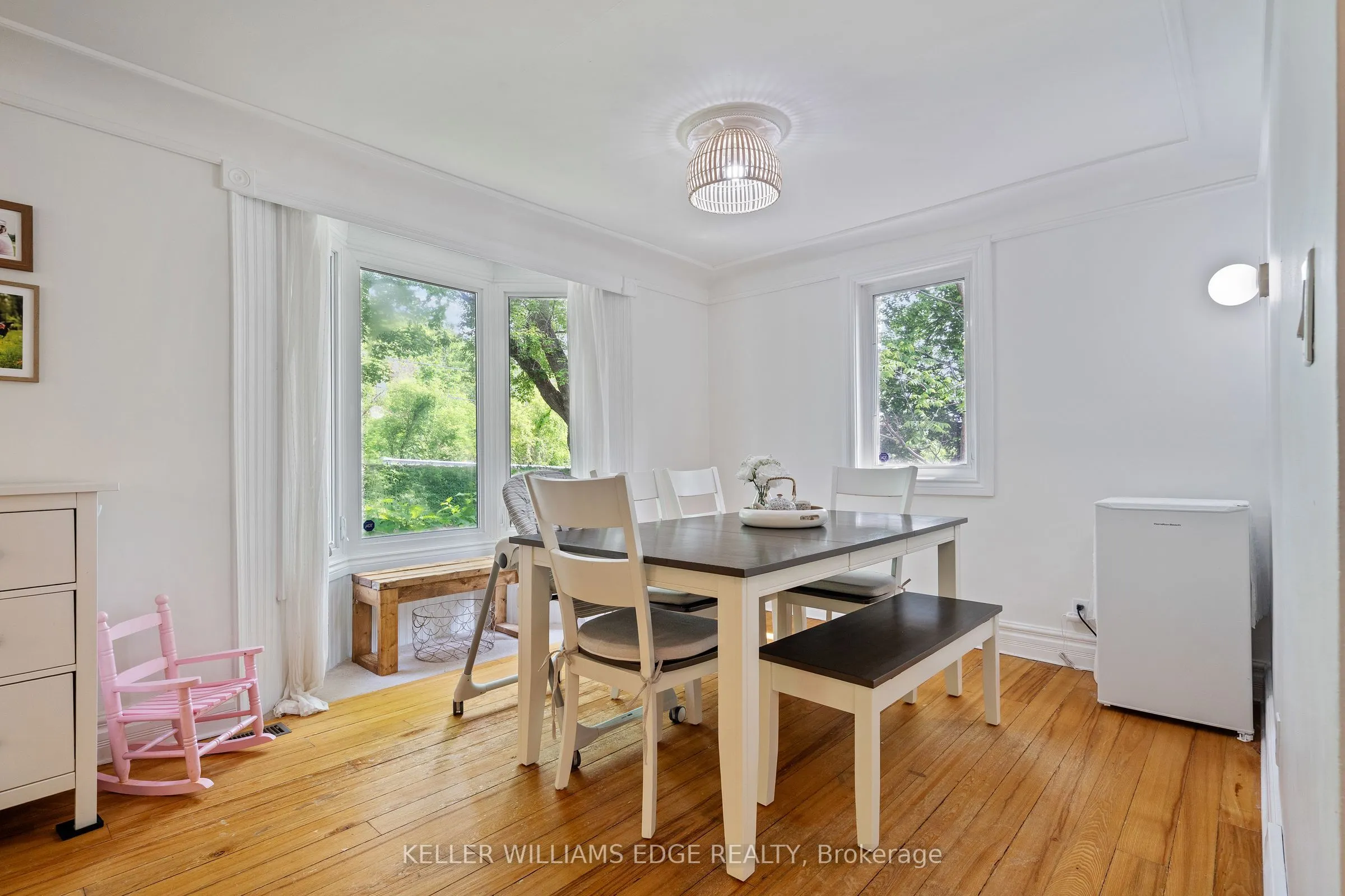 376 OLD GUELPH Road