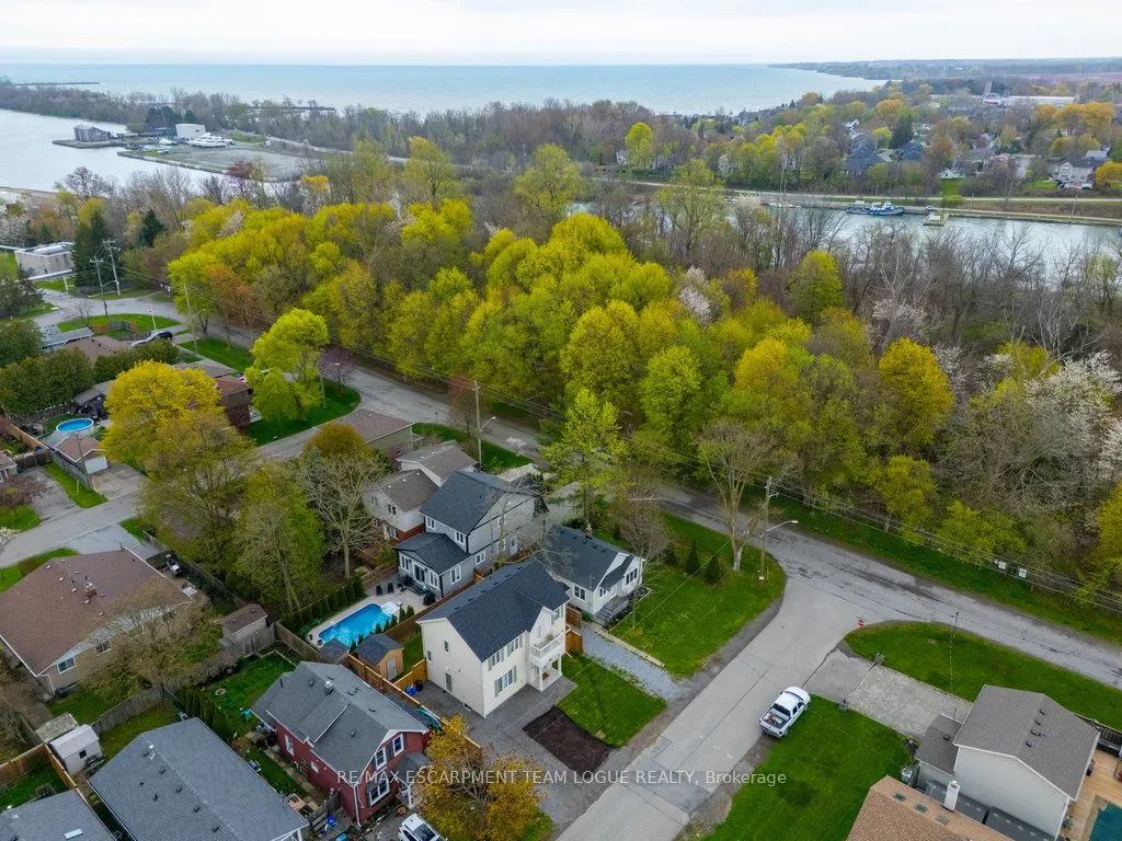 43 Grandview Drive
