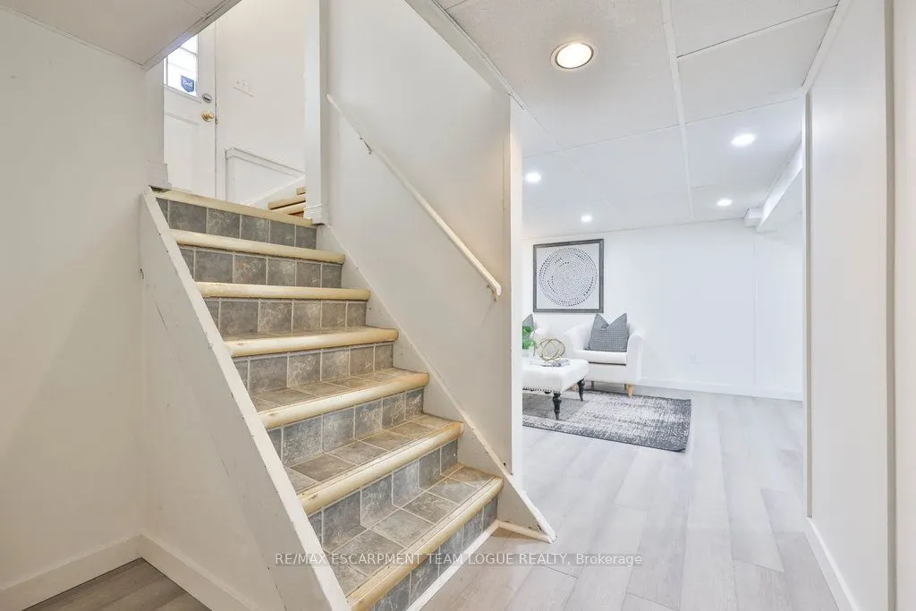 43 Grandview Drive