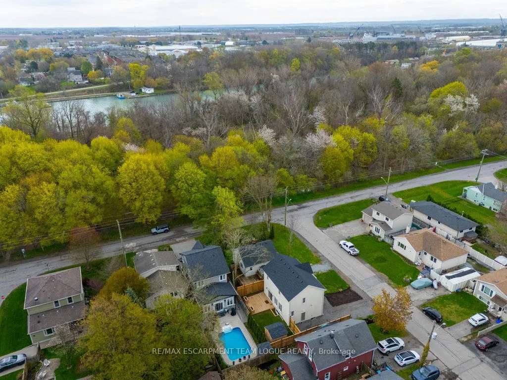 43 Grandview Drive