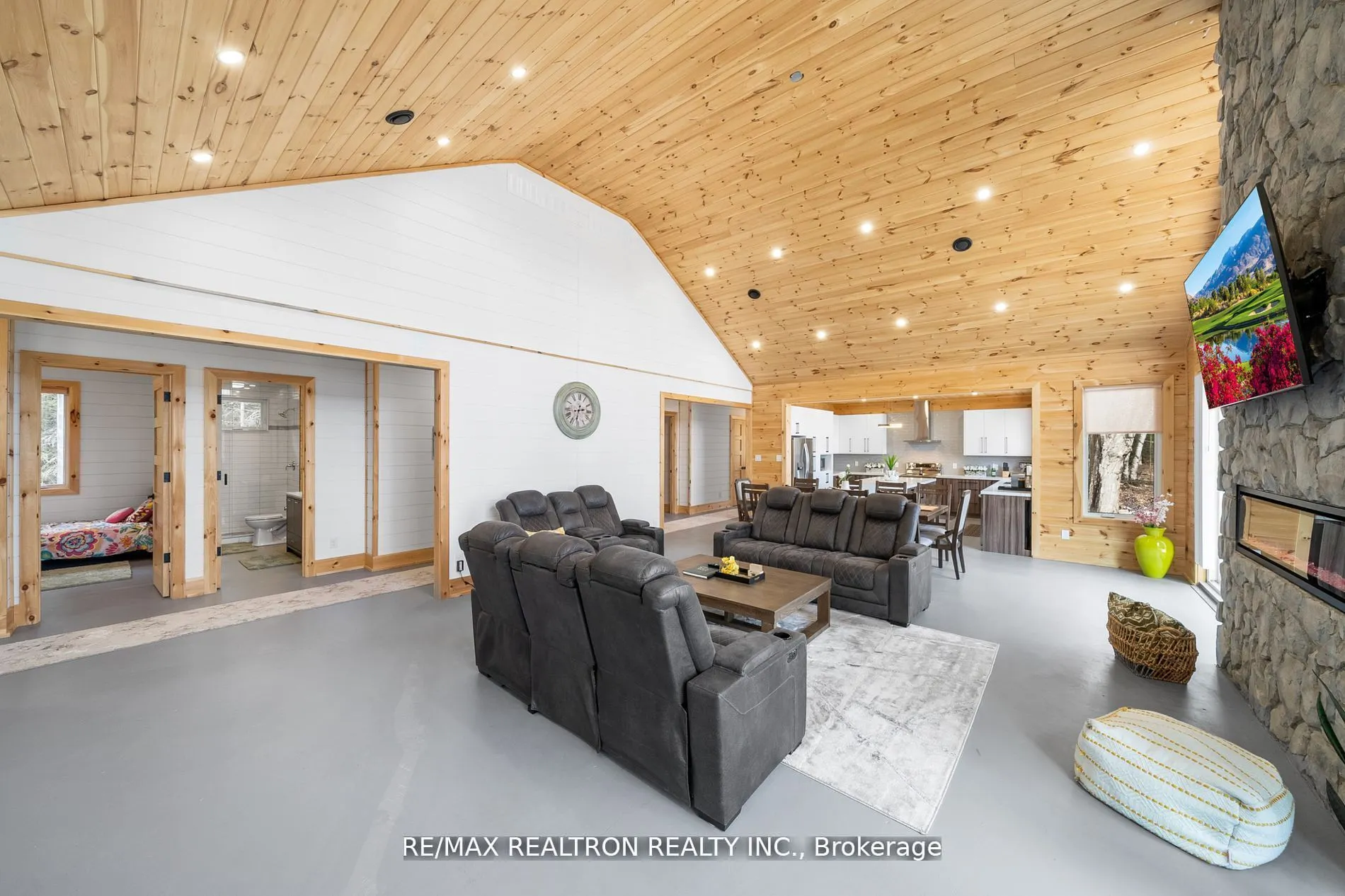 27 Whippoorwill Road