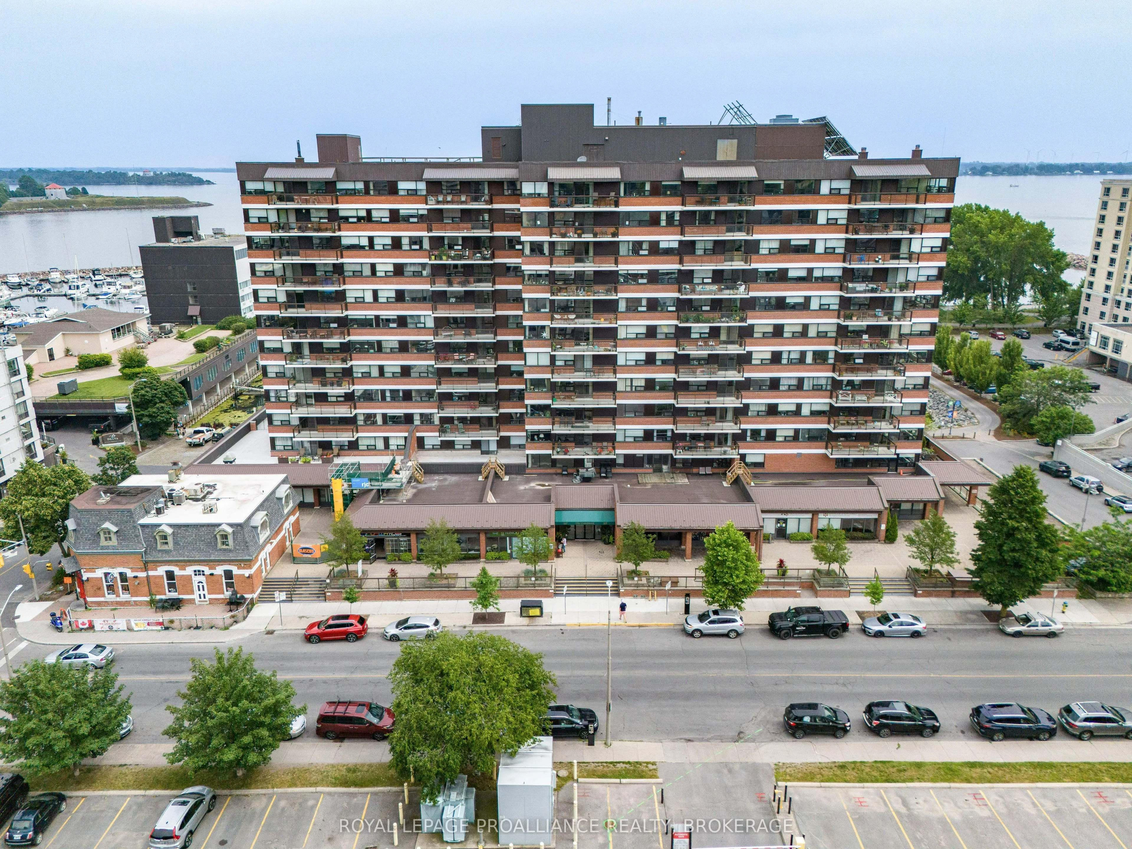165 Ontario Street, #301