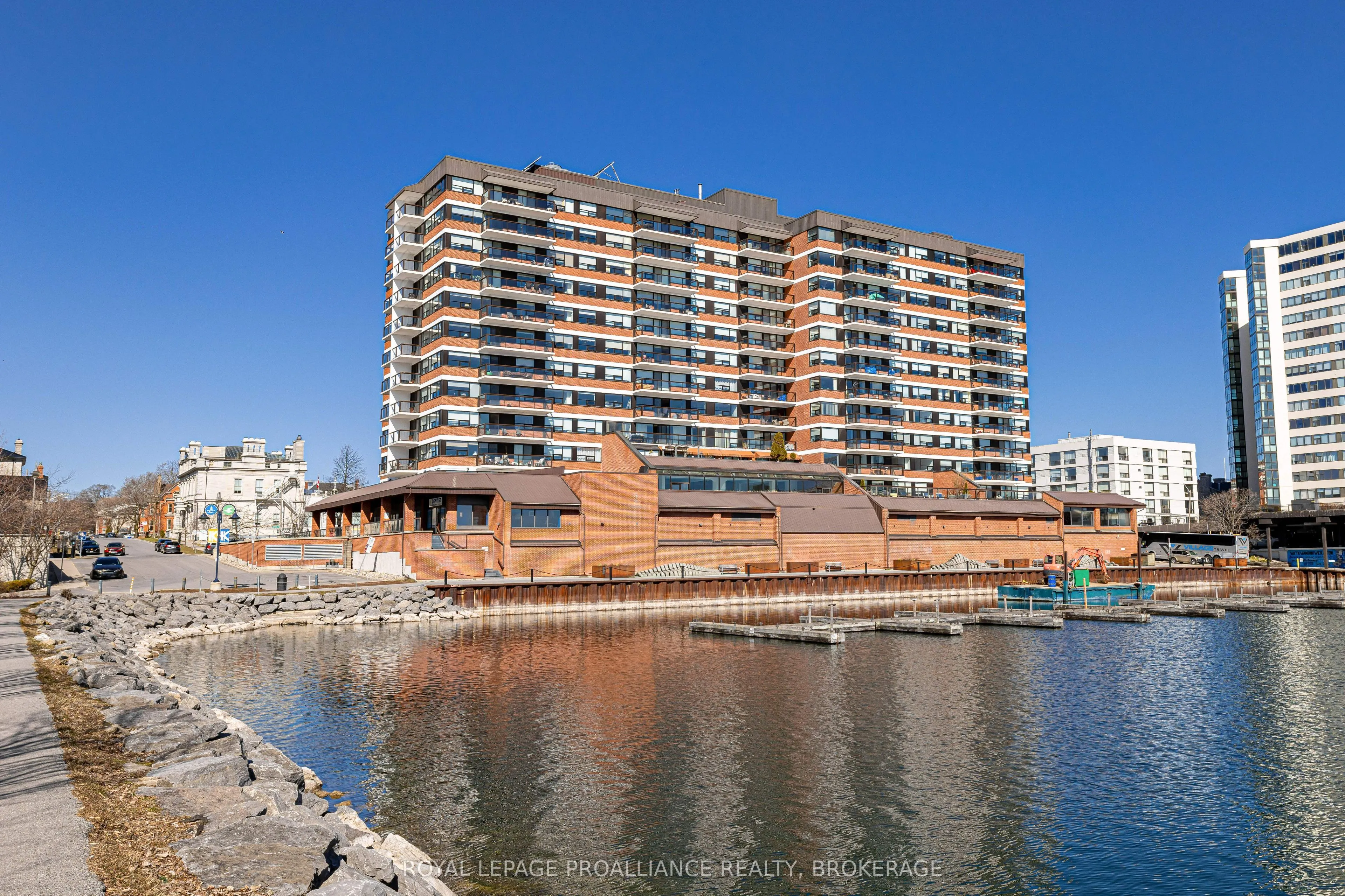 165 Ontario Street, #301