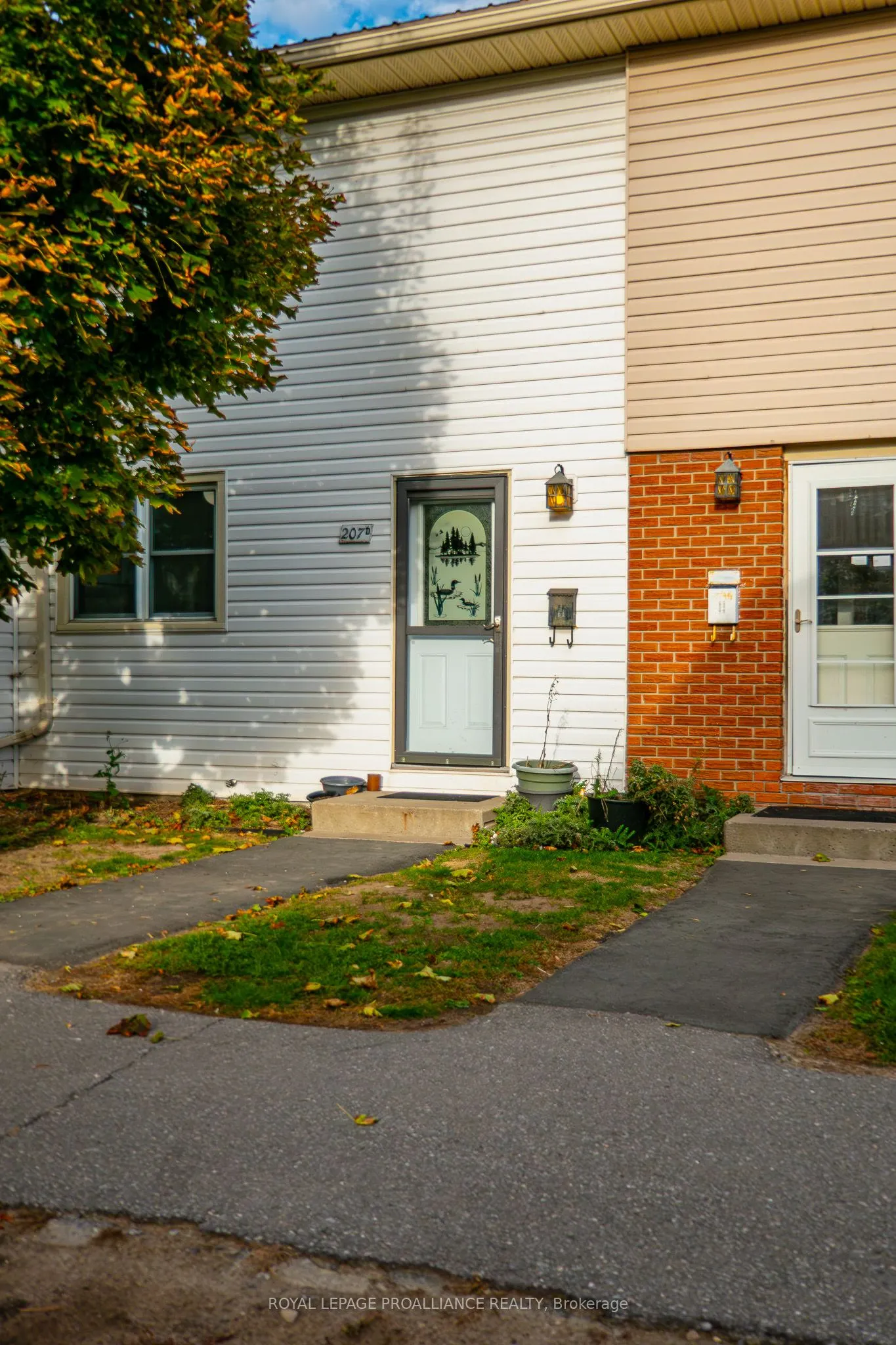 207D North Park Street, #39
