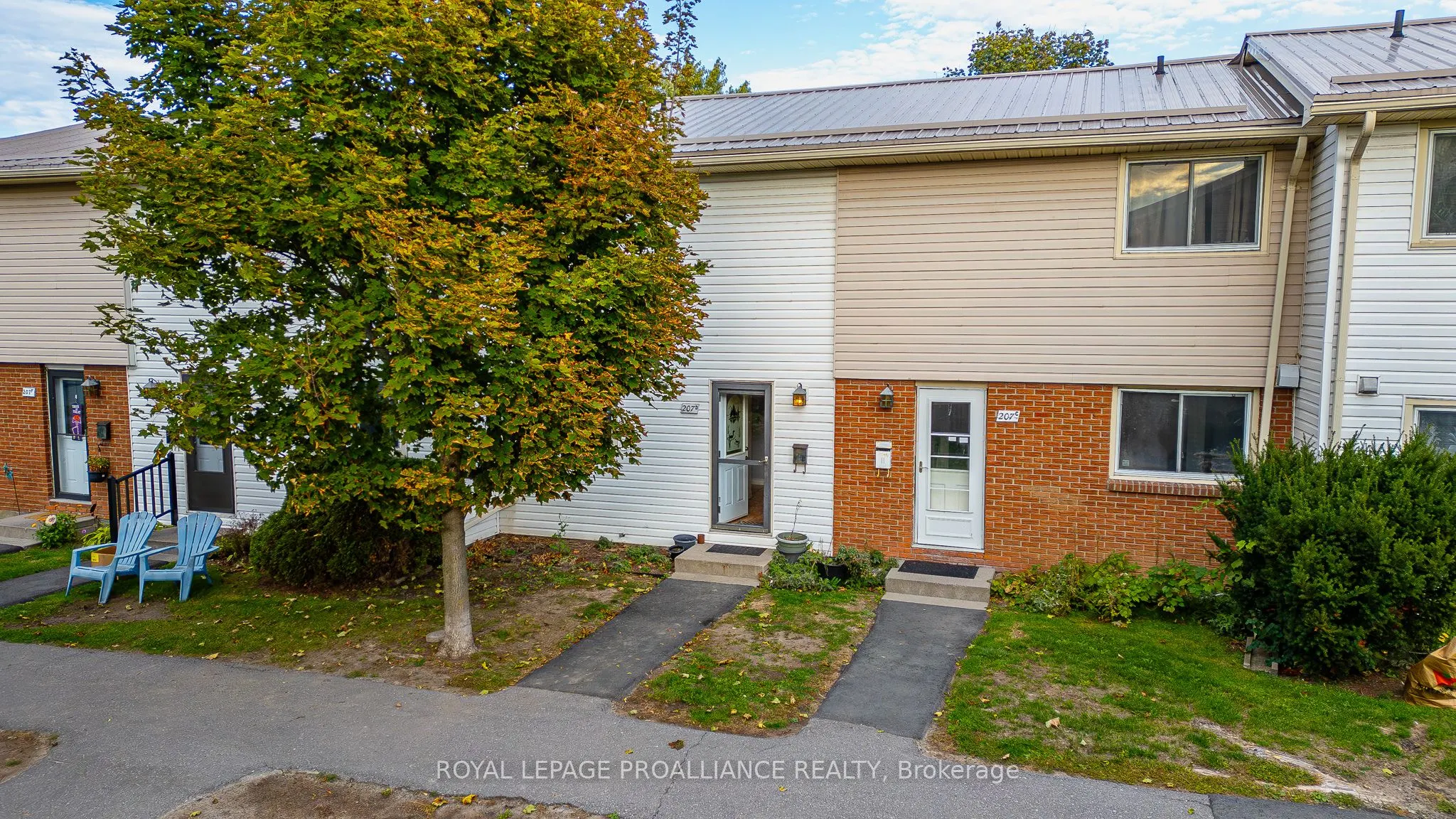 207D North Park Street, #39