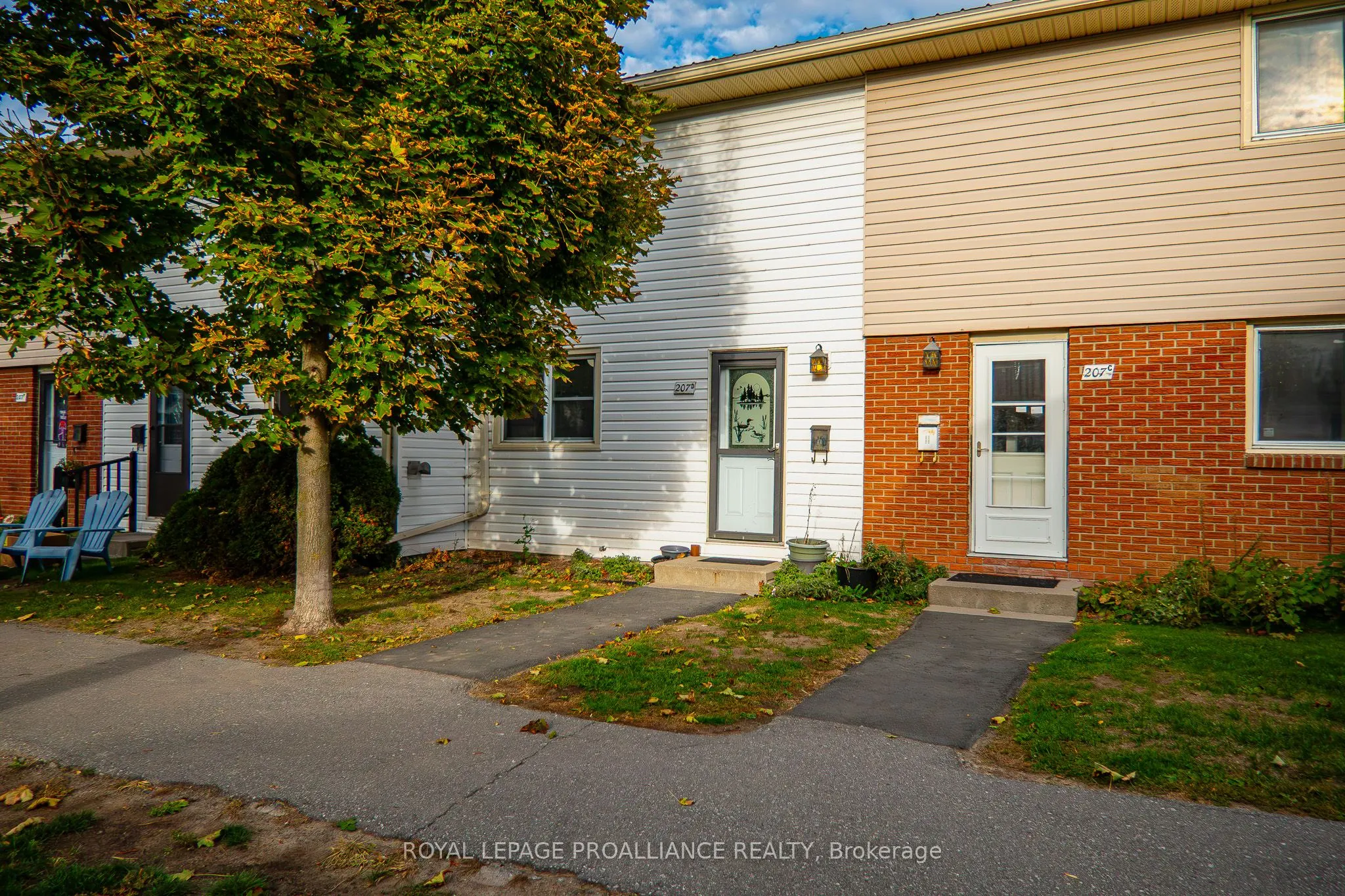 207D North Park Street, #39