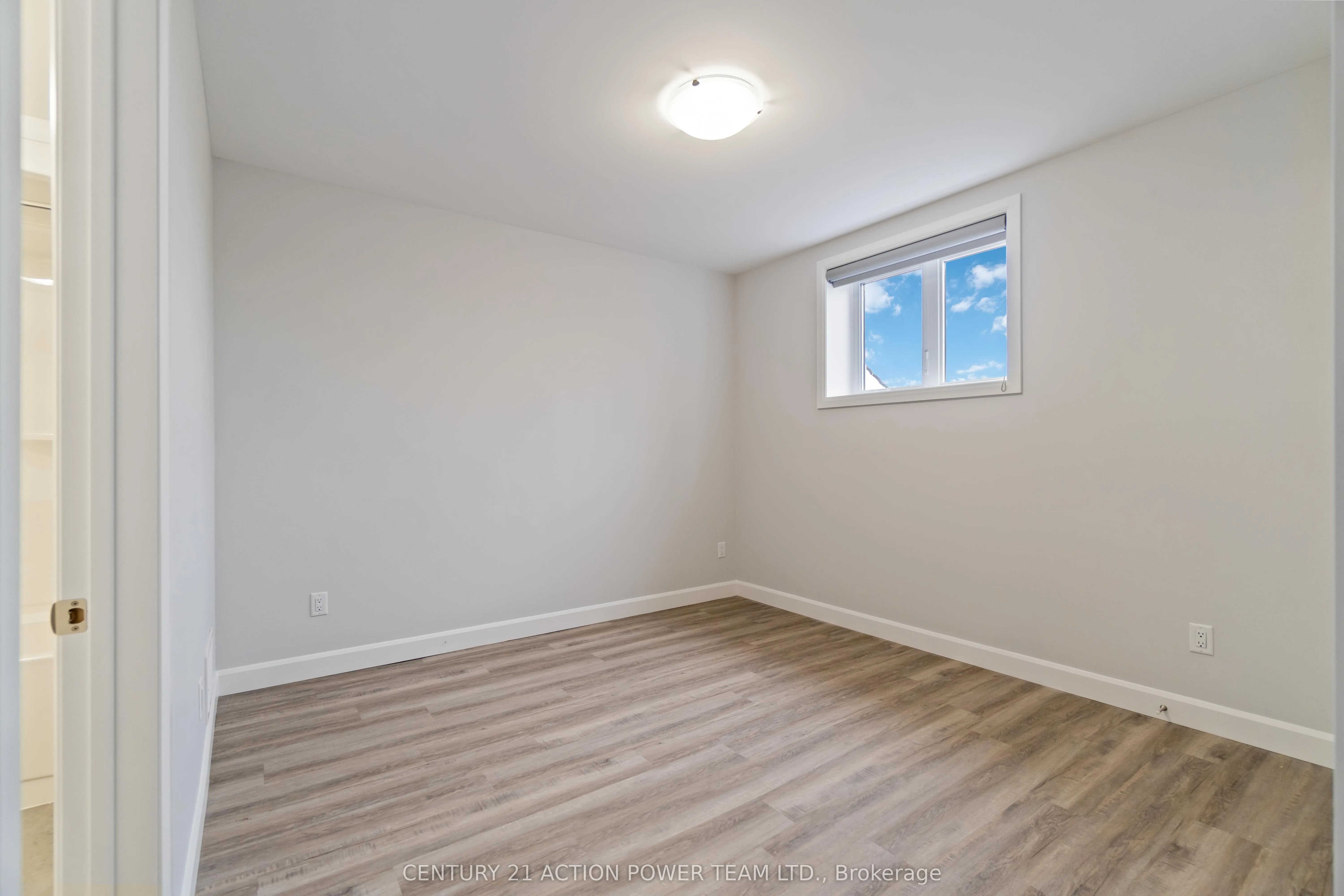 362 Hazel Crescent W, #A