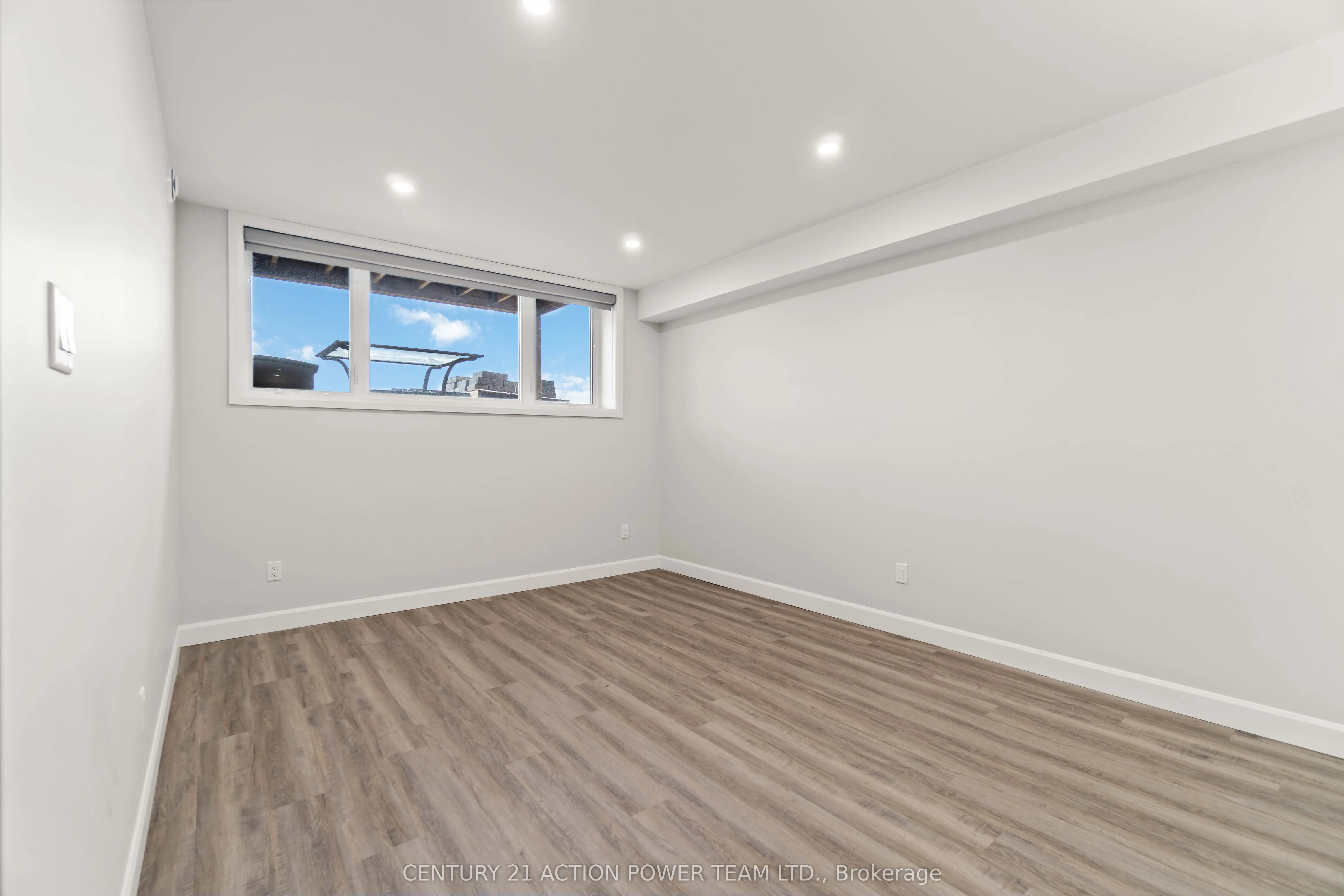 362 Hazel Crescent W, #A