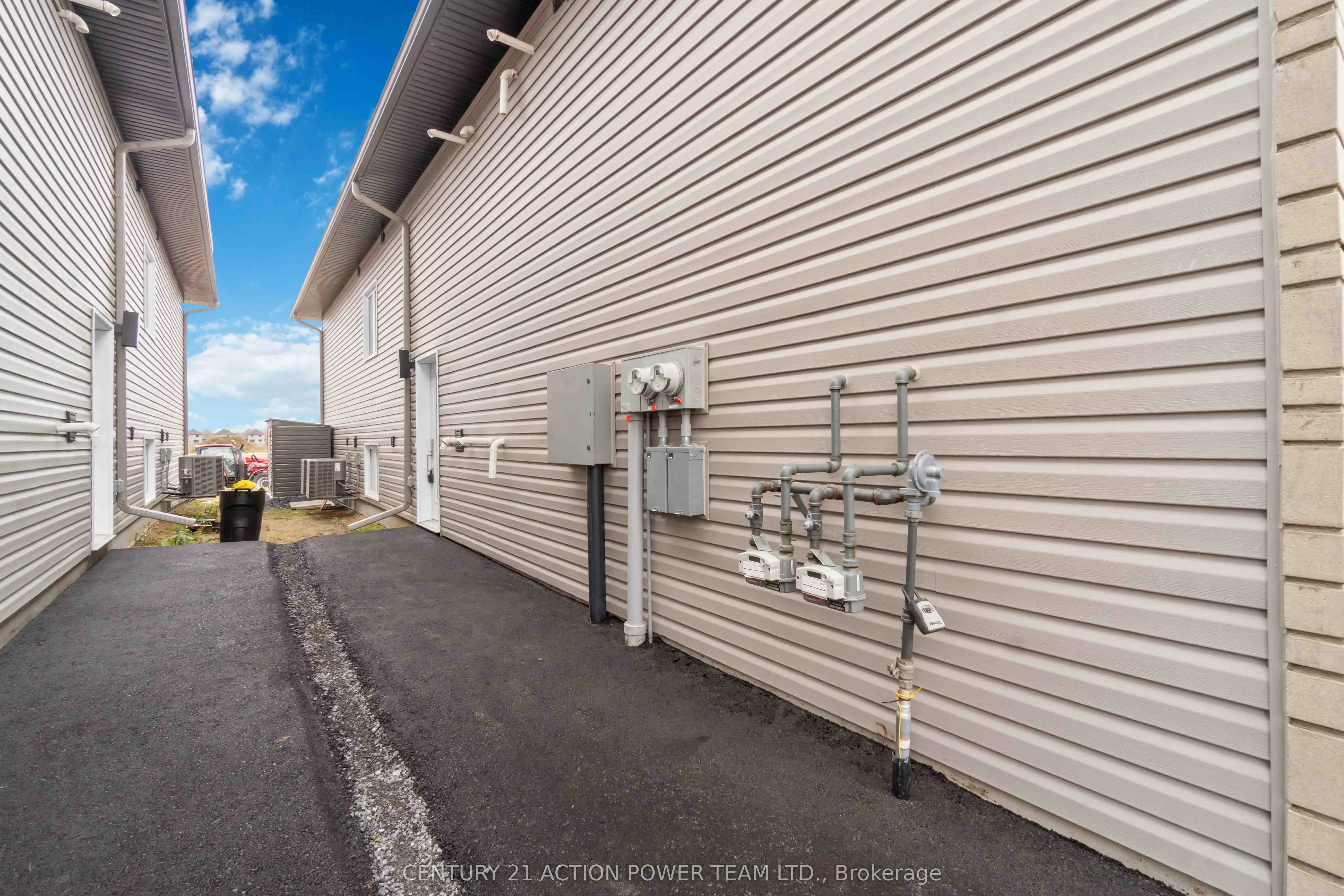 362 Hazel Crescent W, #A