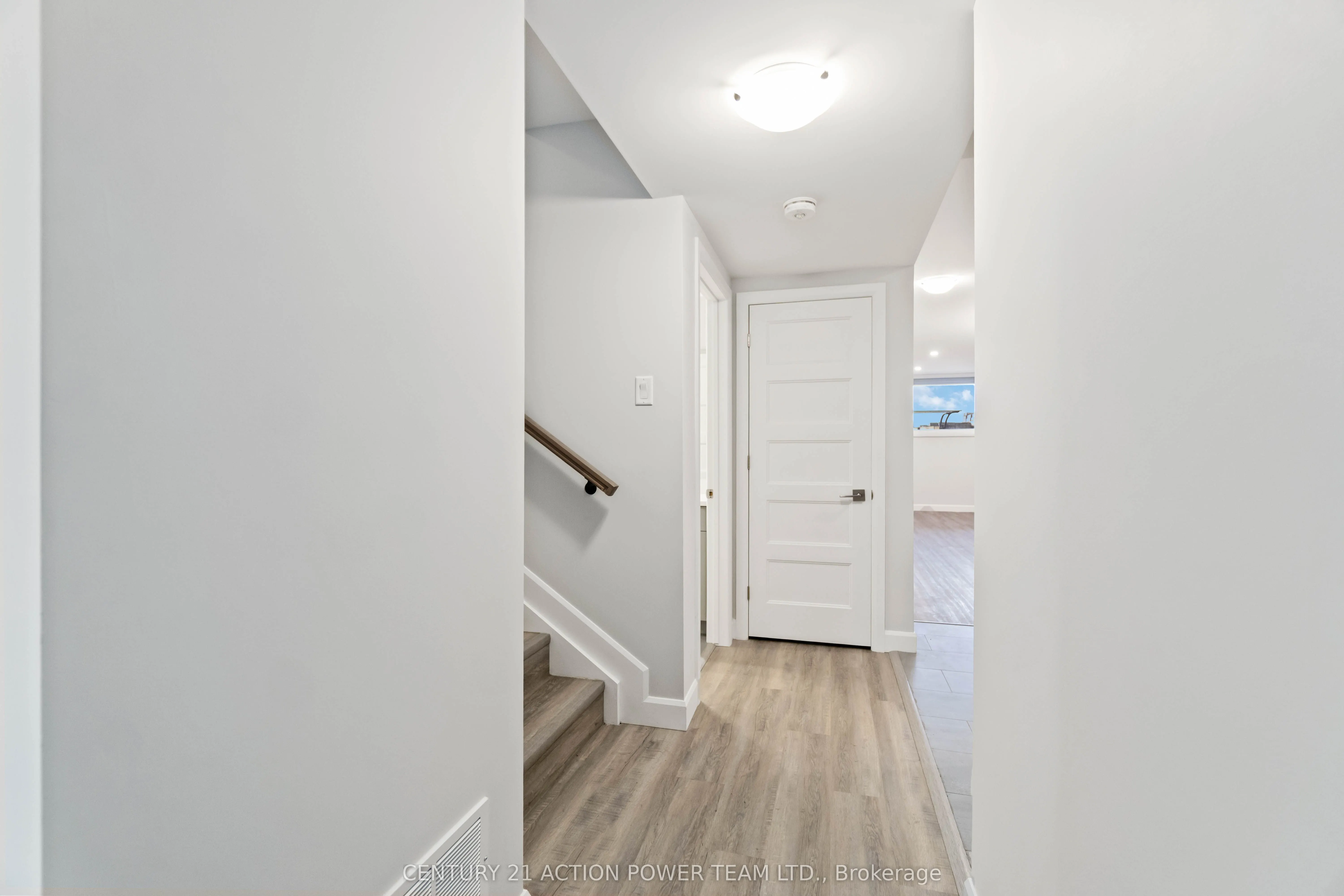362 Hazel Crescent W, #A
