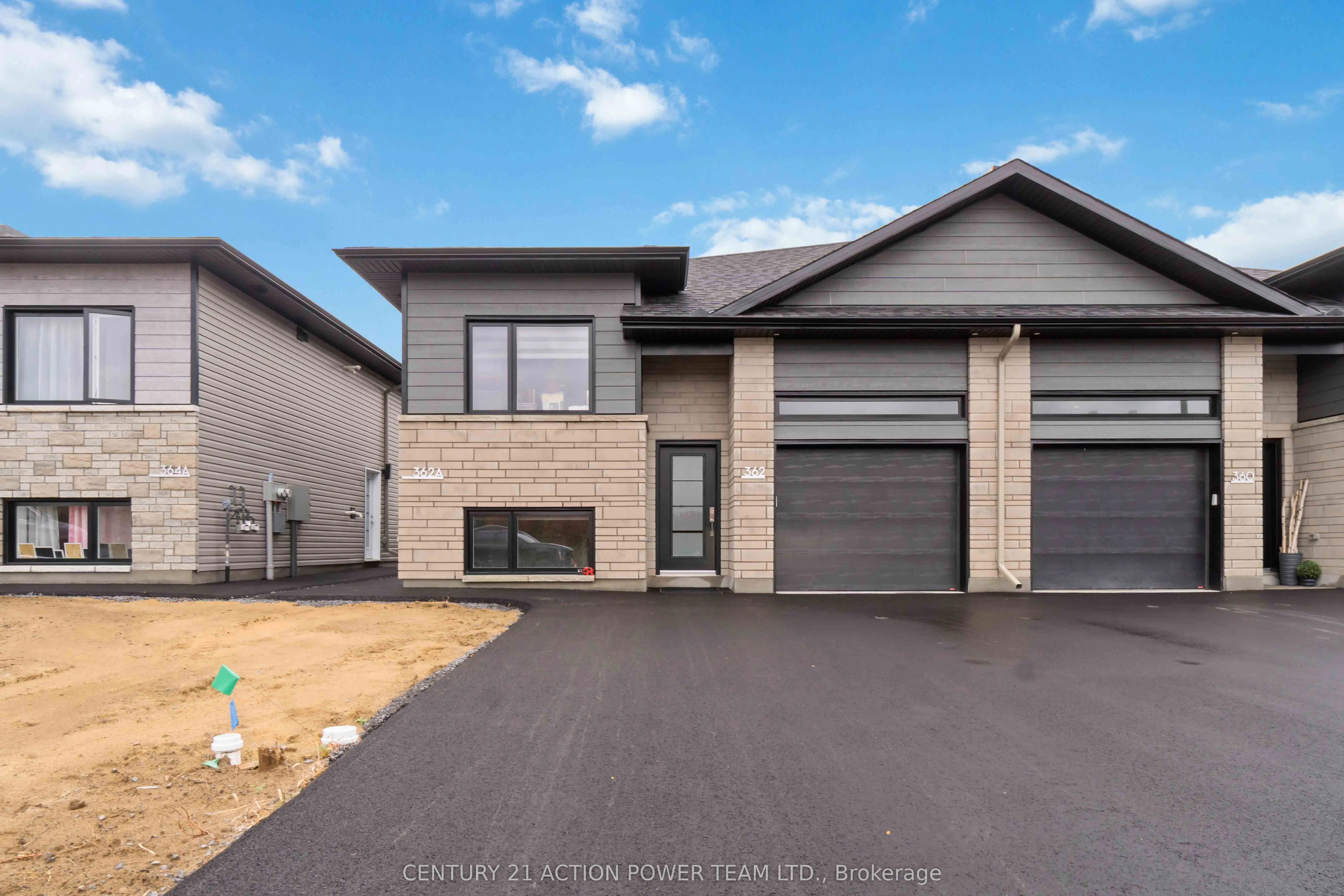 362 Hazel Crescent W, #A