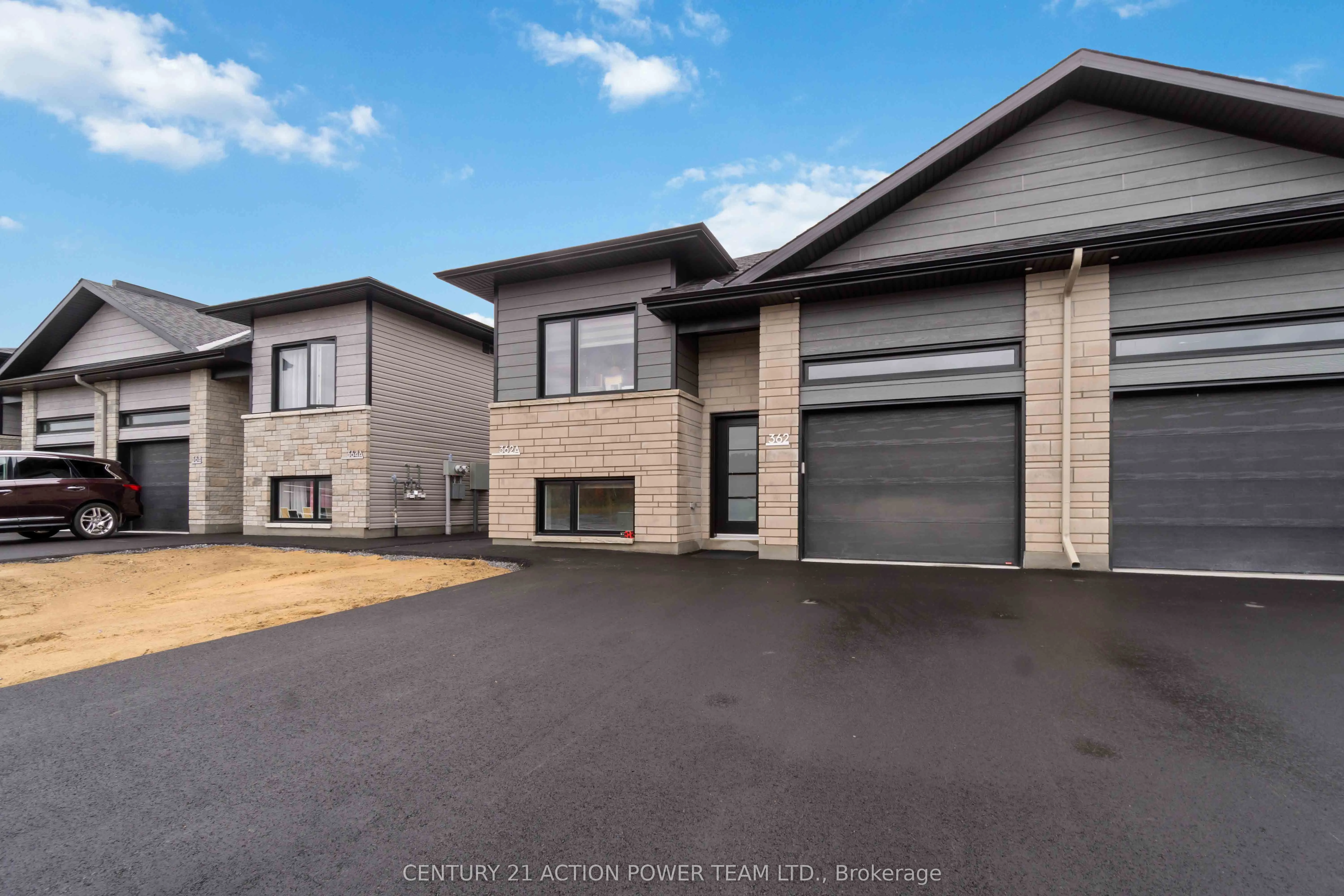 362 Hazel Crescent W, #A