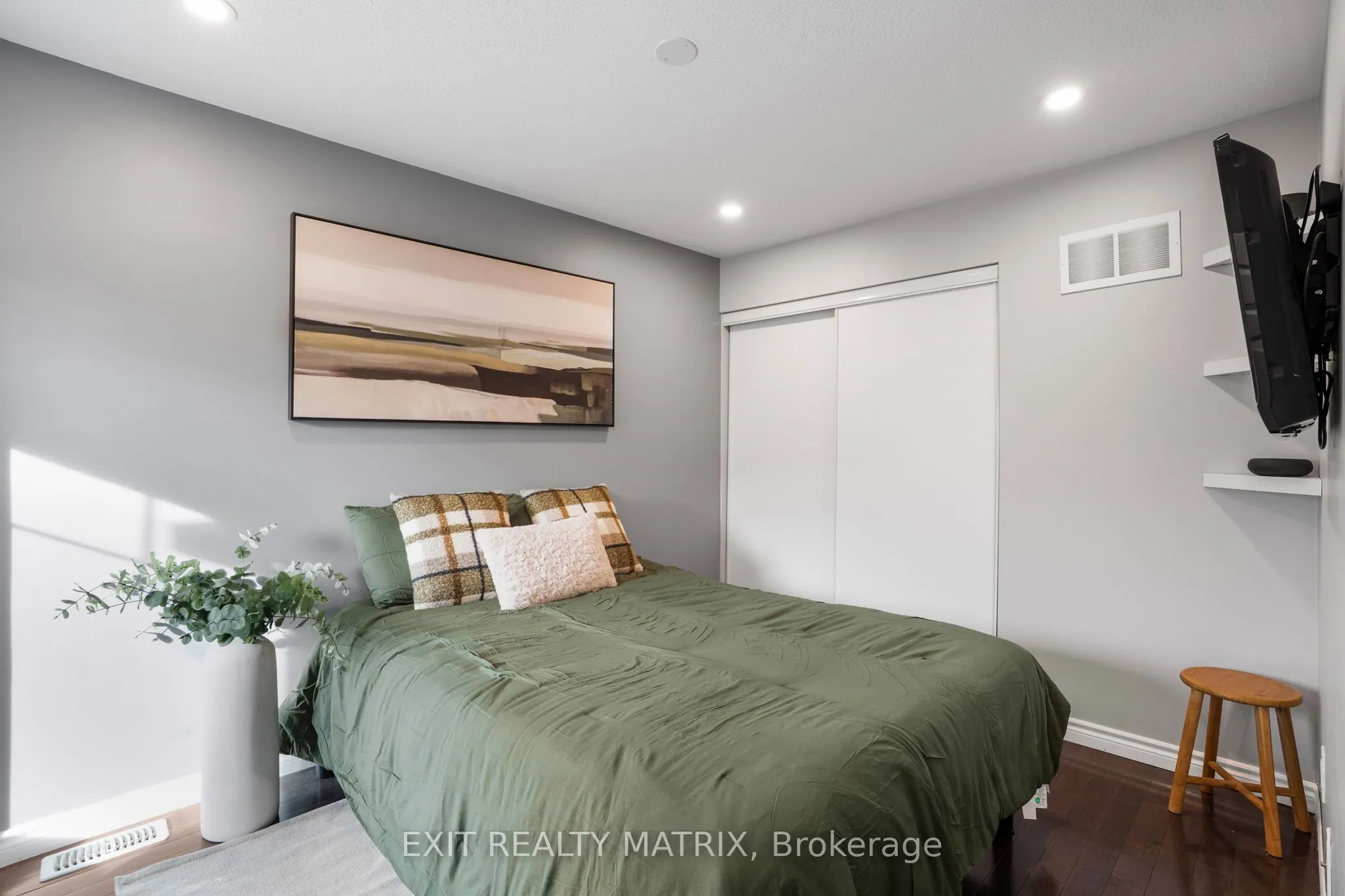 180 Soleil Avenue